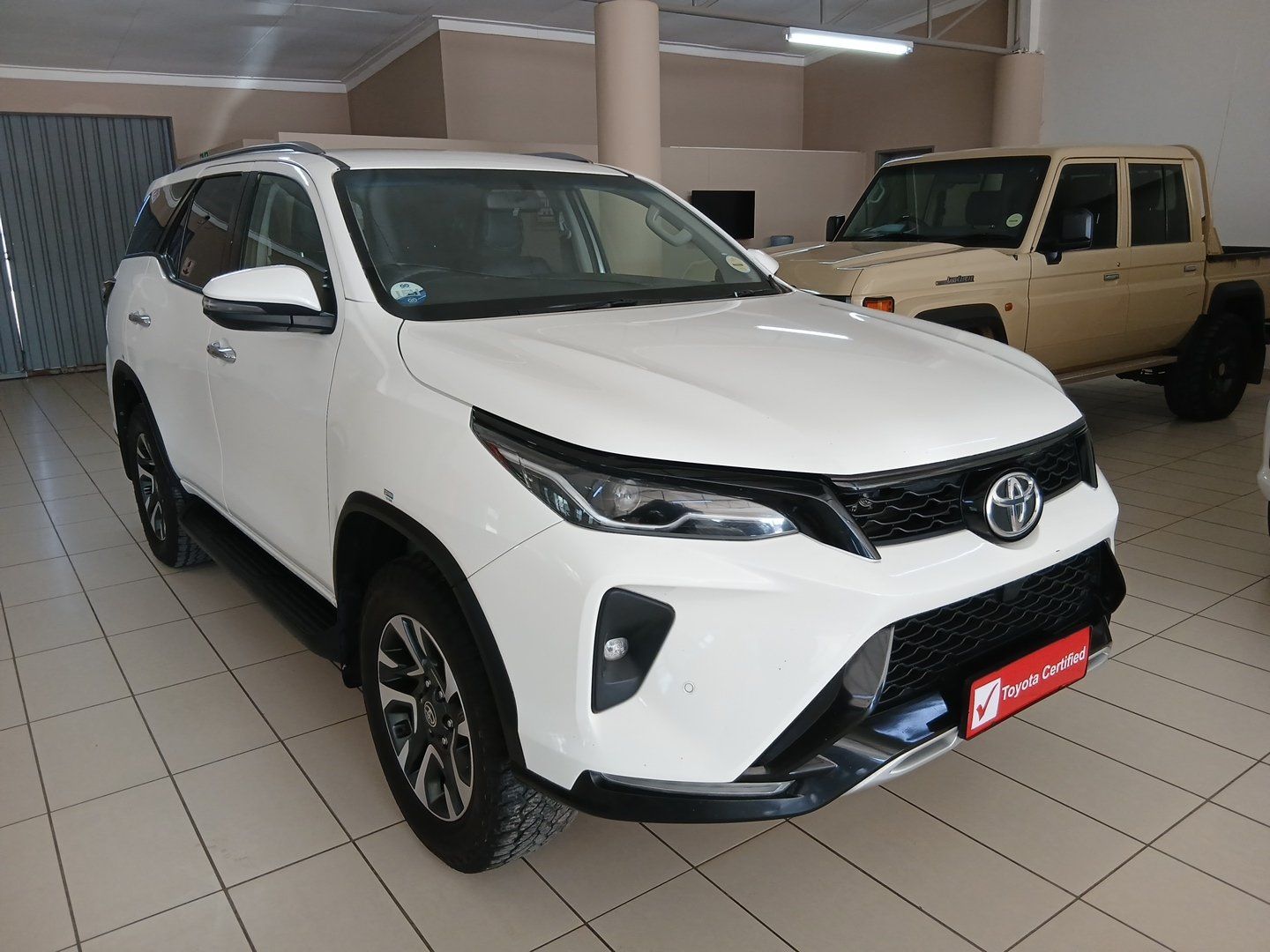 Toyota Fortuner 2.4 4x4 AT in Namibia