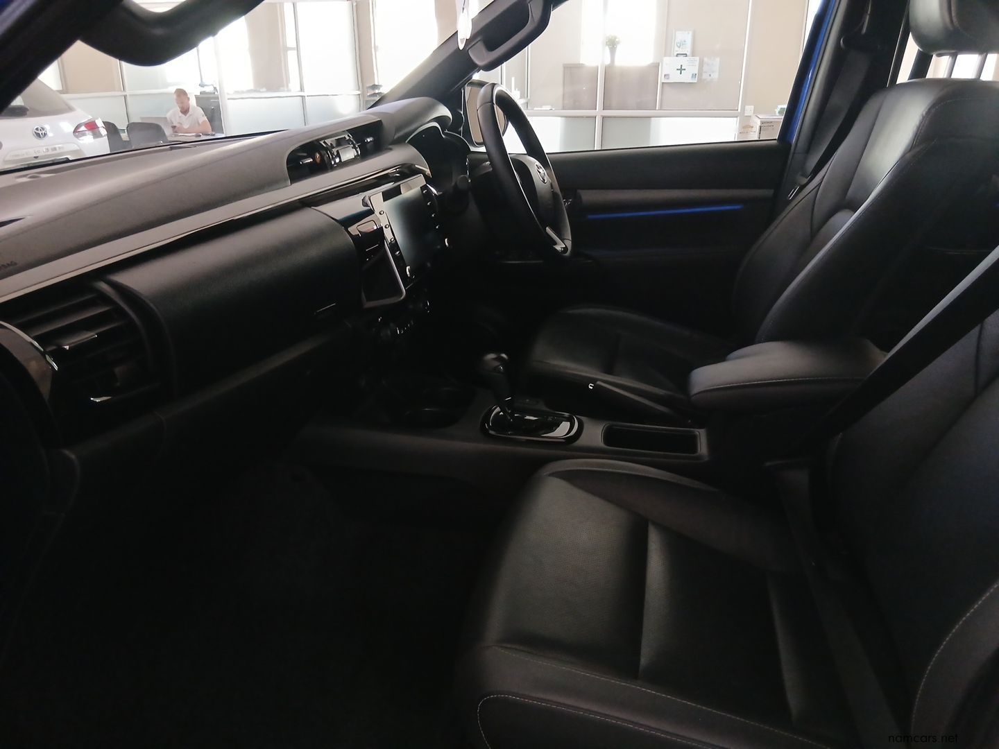 2024 Toyota Hilux 2.8 D/C 4x4  LGD AT photo