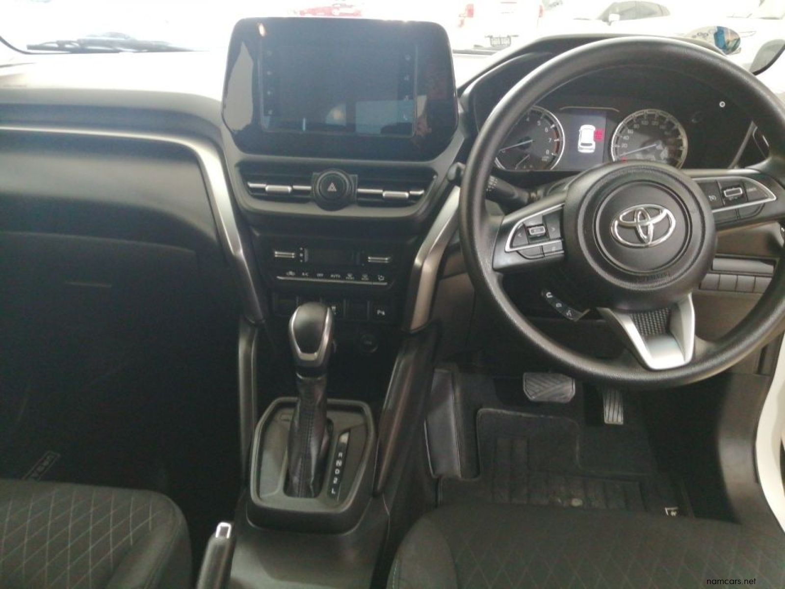 2024 Toyota Urban Cruiser  XR A/T photo