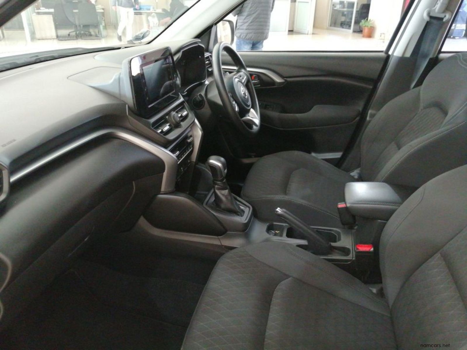 2024 Toyota Urban Cruiser  XR A/T photo