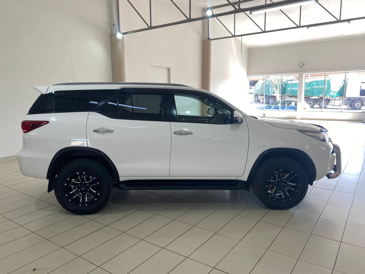 2018 Toyota Fortuner 2.8 RB AT photo
