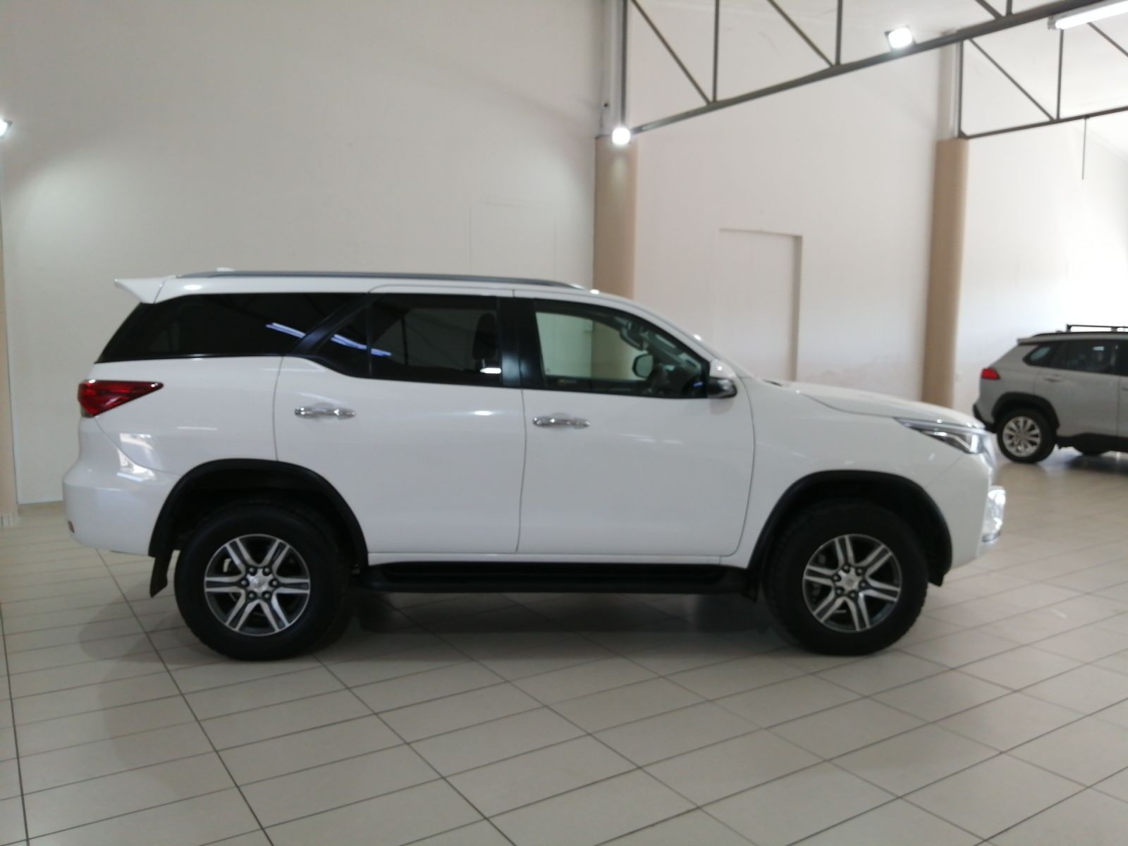 2022 Toyota Fortuner 2.4 4x4 AT photo