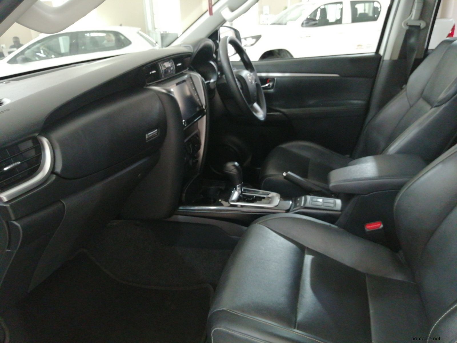 2022 Toyota Fortuner 2.4 4x4 AT photo