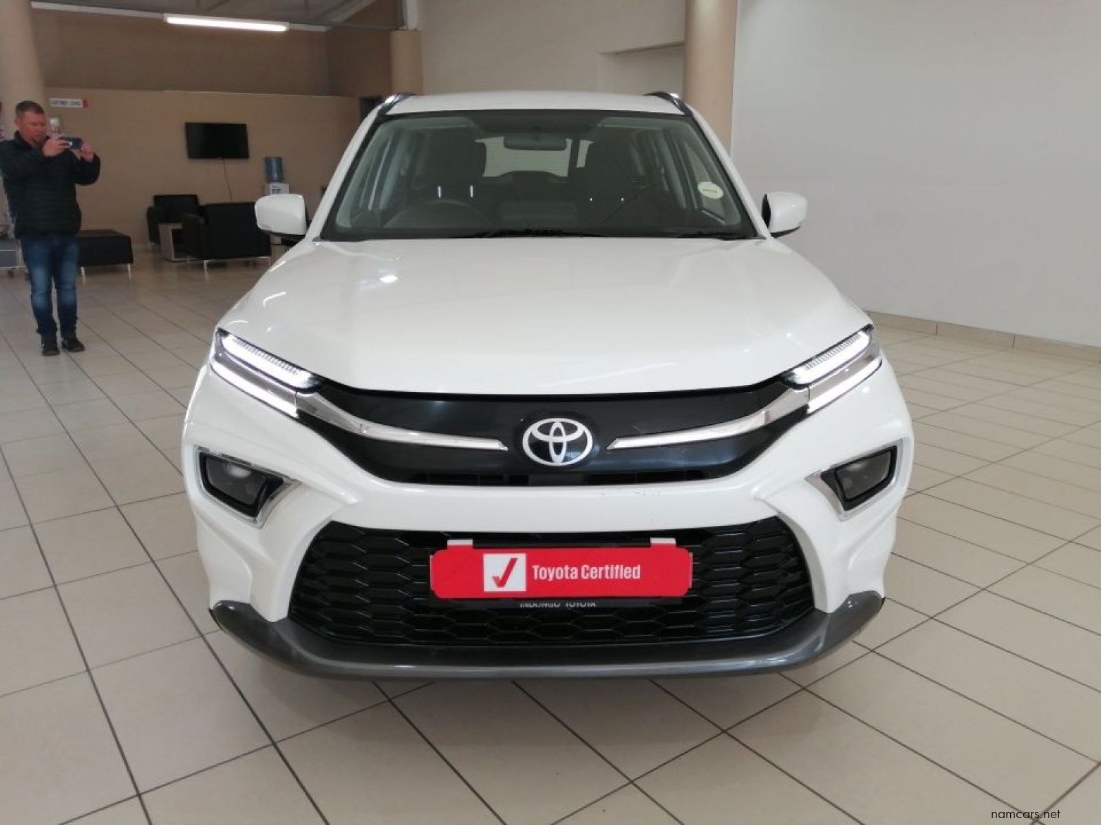 2024 Toyota Urban Cruiser XR A/T photo