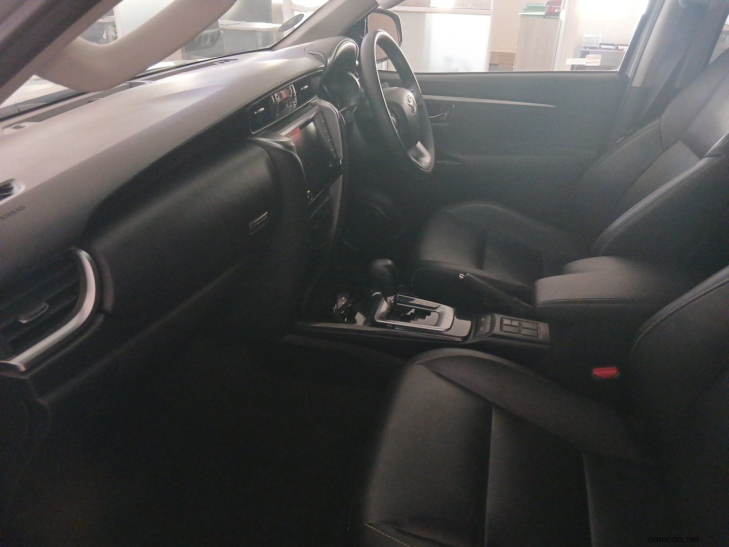 2025 Toyota Fortuner 2.4 4x4 AT photo