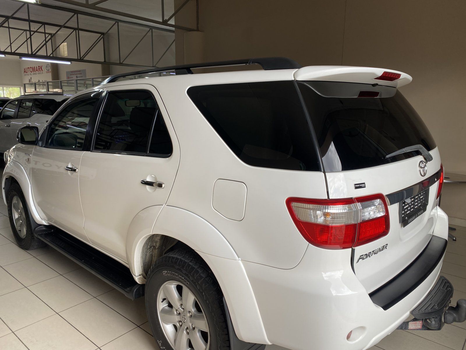 2011 Toyota Fortuner 3.0 D4D 4x4 MT photo