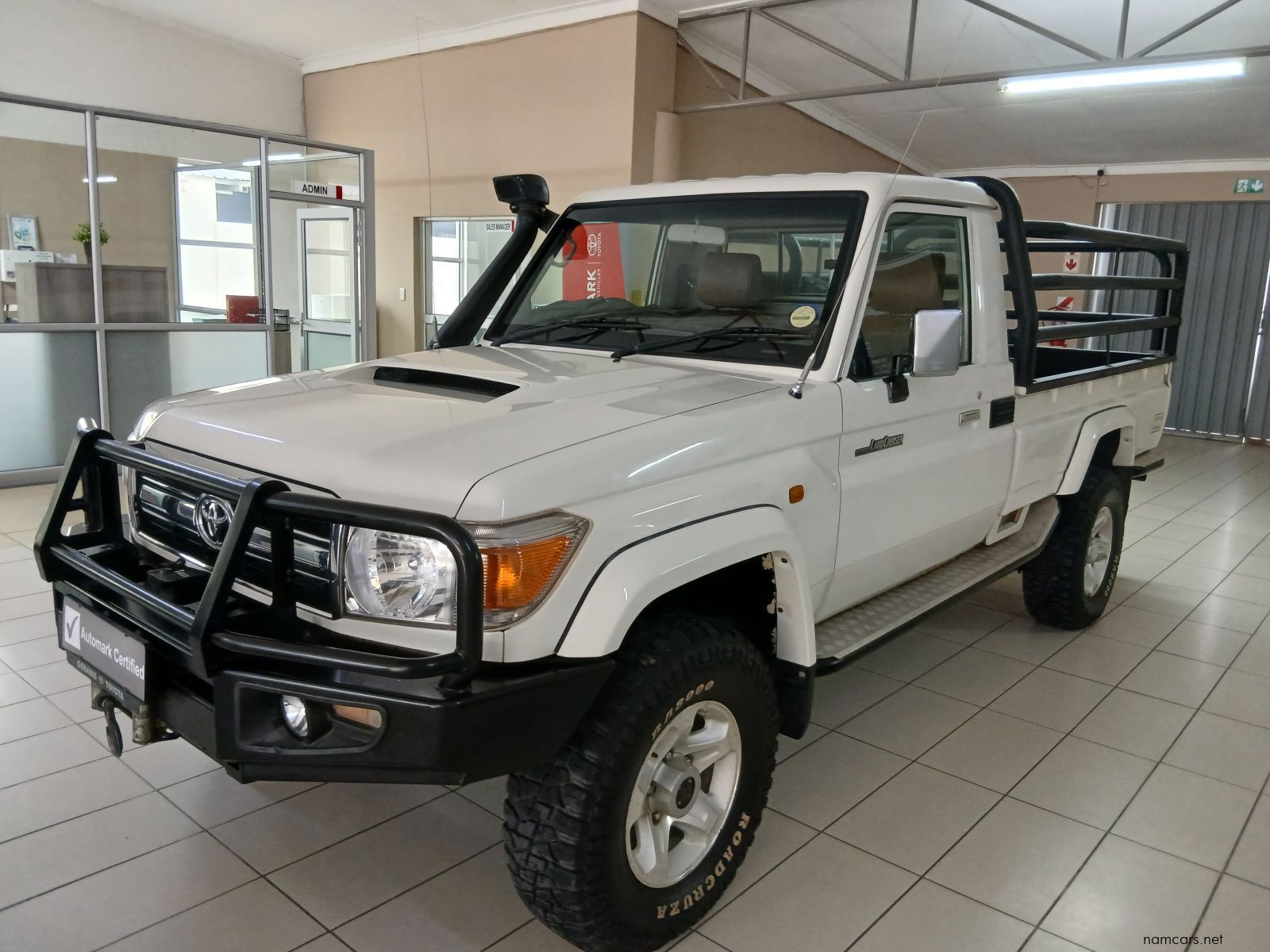 2015 Toyota Land Cruiser 4.5 V8  S/C photo