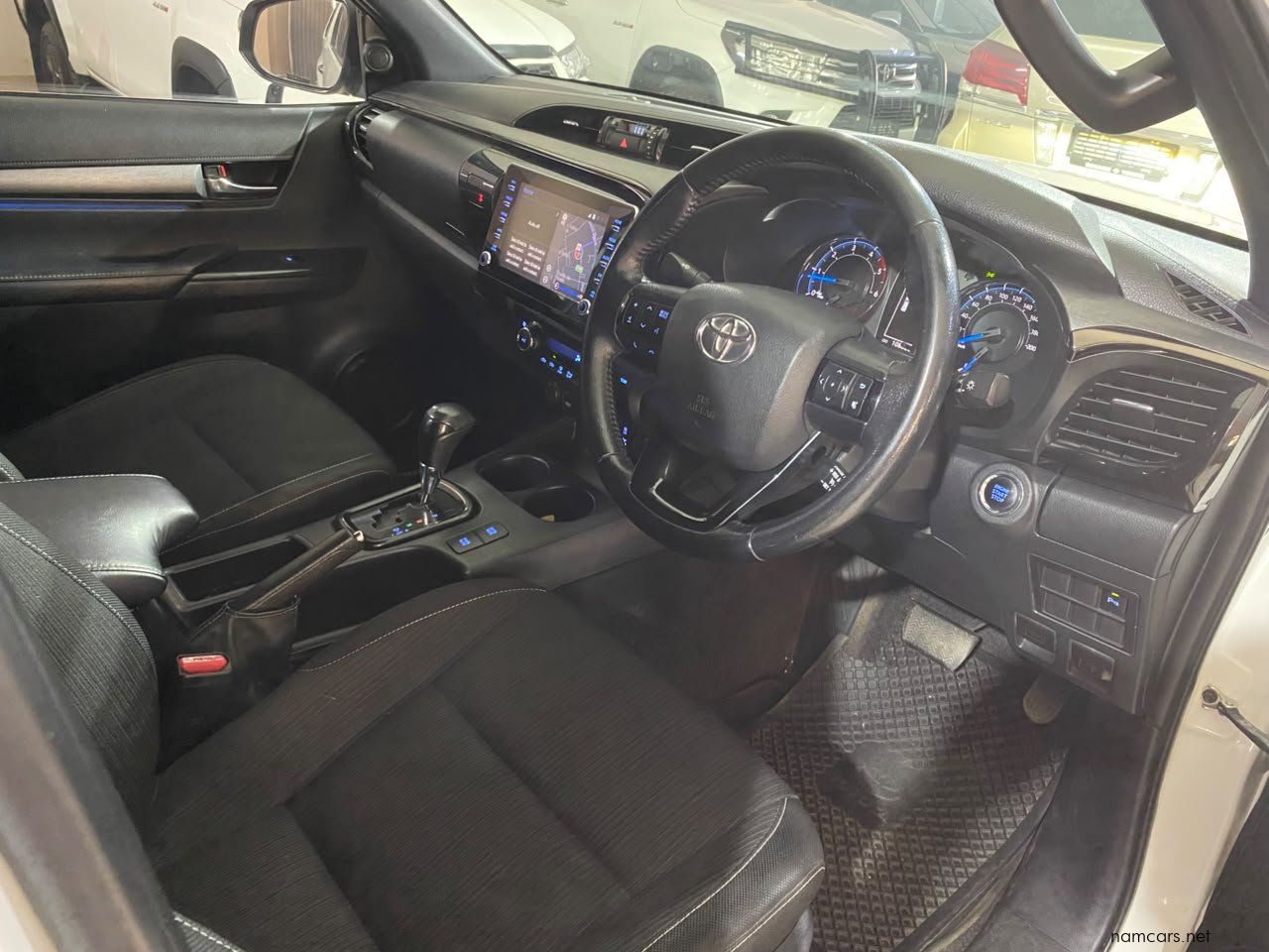 2021 Toyota Hilux Legend 2.8 D/C A/T photo