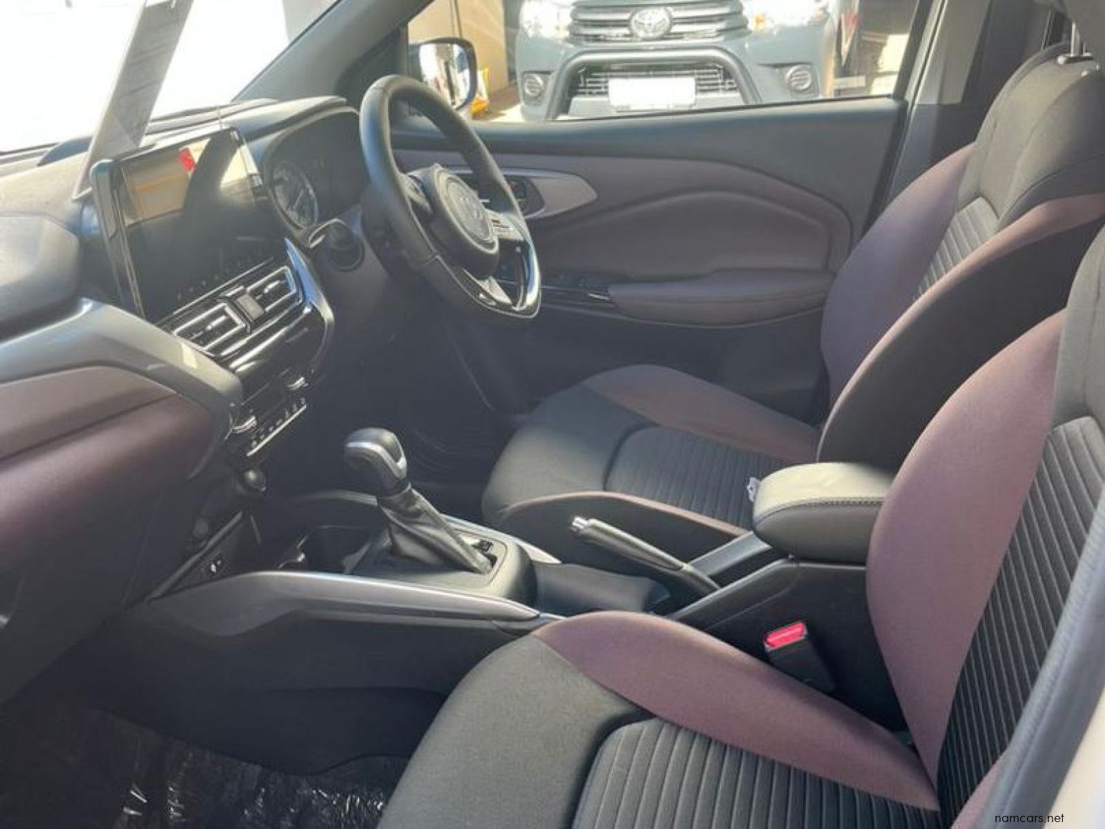 2025 Toyota Starlet Cross 1.5 XR AT photo