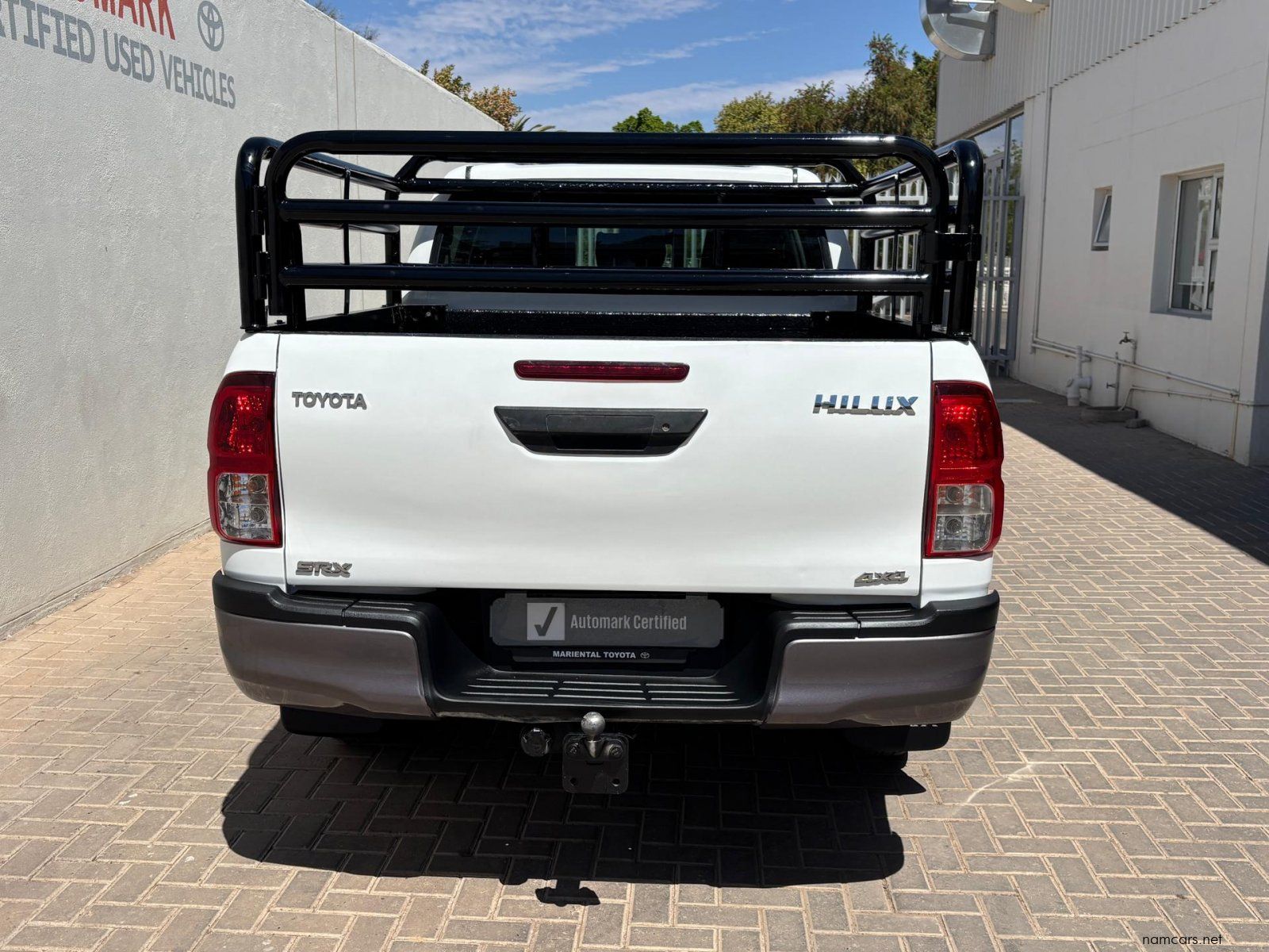 2018 Toyota Hilux Double Cab DC 2.4GD6 4X4 SRX AT photo