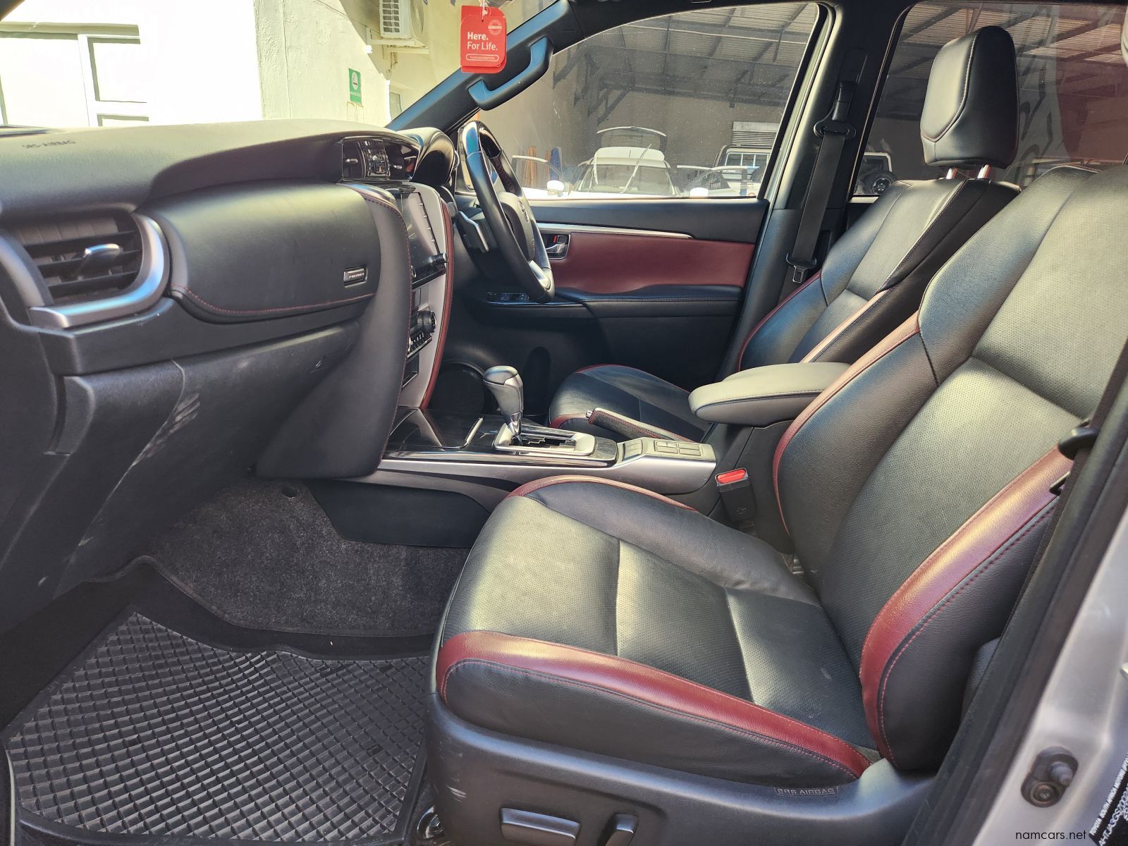 2023 Toyota Fortuner 2.8GD6 4x2 AT photo