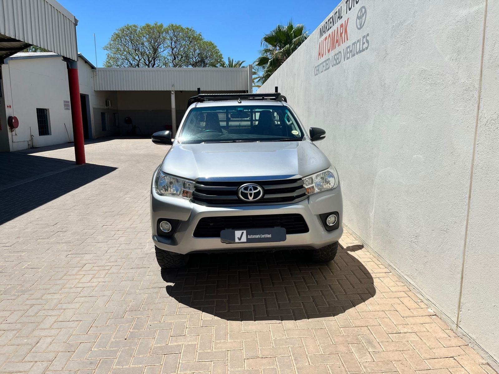 2018 Toyota Hilux SC 2.4GD6 4x4 SRX MT photo