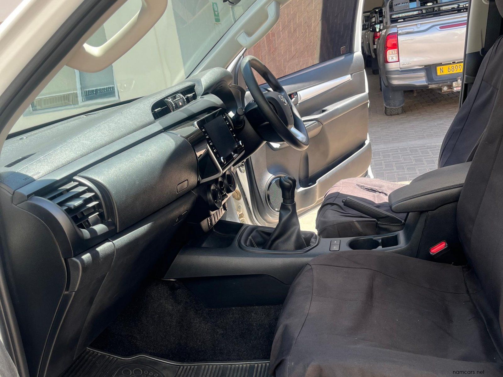 2023 Toyota Hilux XC 2.4GD6 4X2 RB Raider MT photo