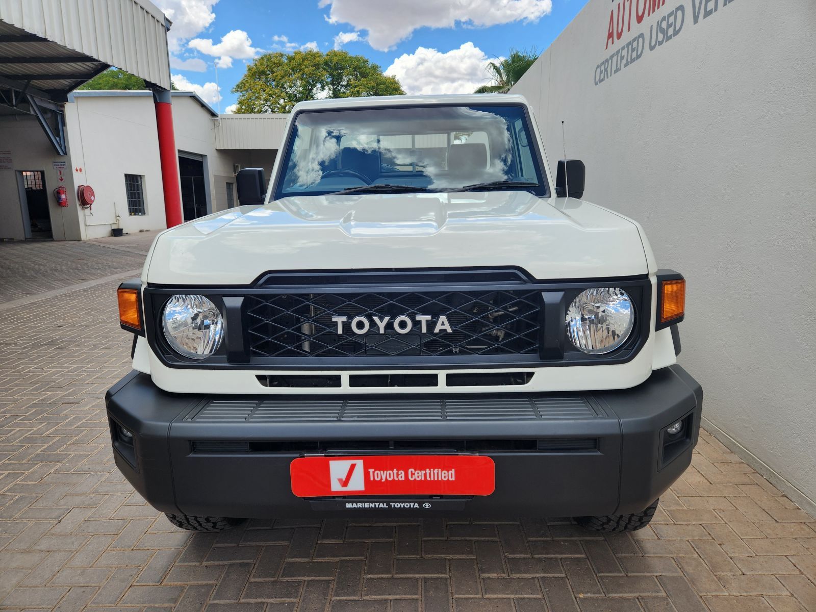 2025 Toyota Land Cruiser Single Cab 2.8 AT photo