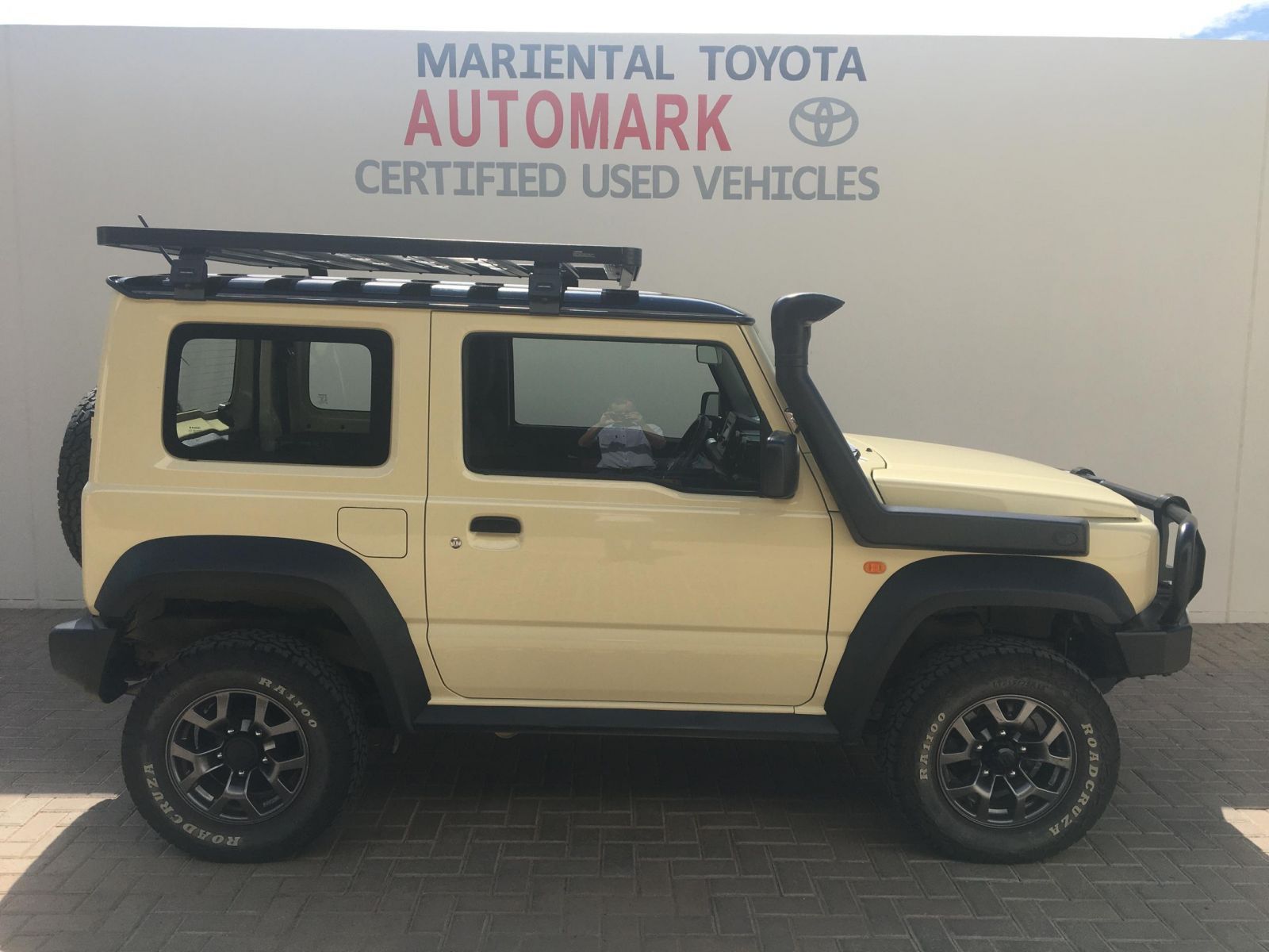 2022 Suzuki Jimny 1.5 GL 4x4 M/T photo