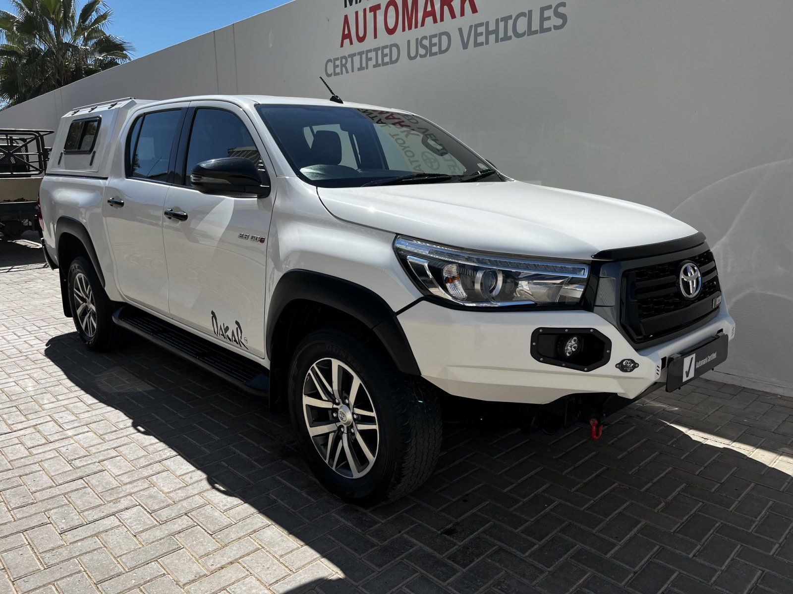 2018 Toyota HILUX DC 2.8 4X4 AT DAKAR photo