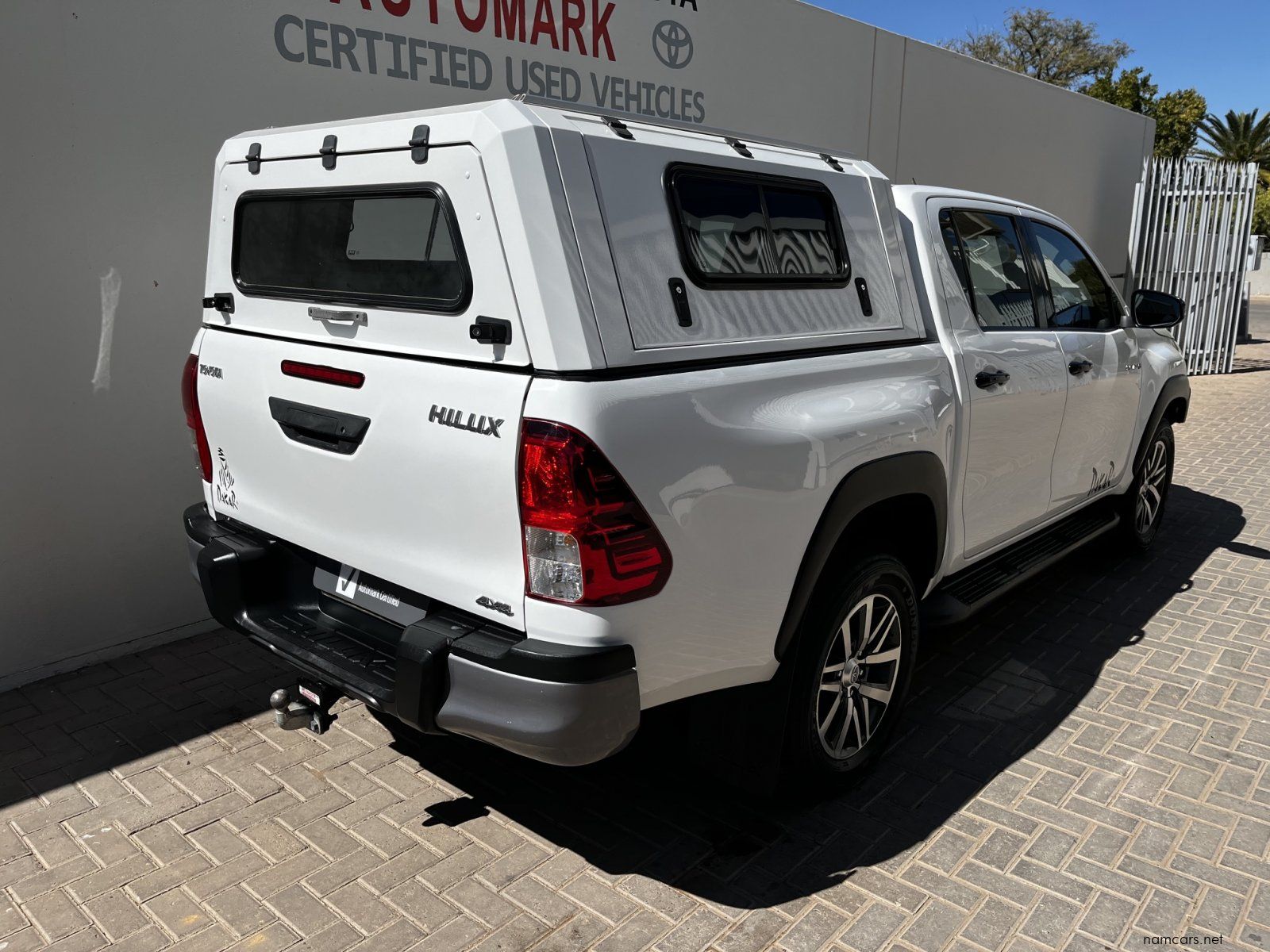 2018 Toyota HILUX DC 2.8 4X4 AT DAKAR photo