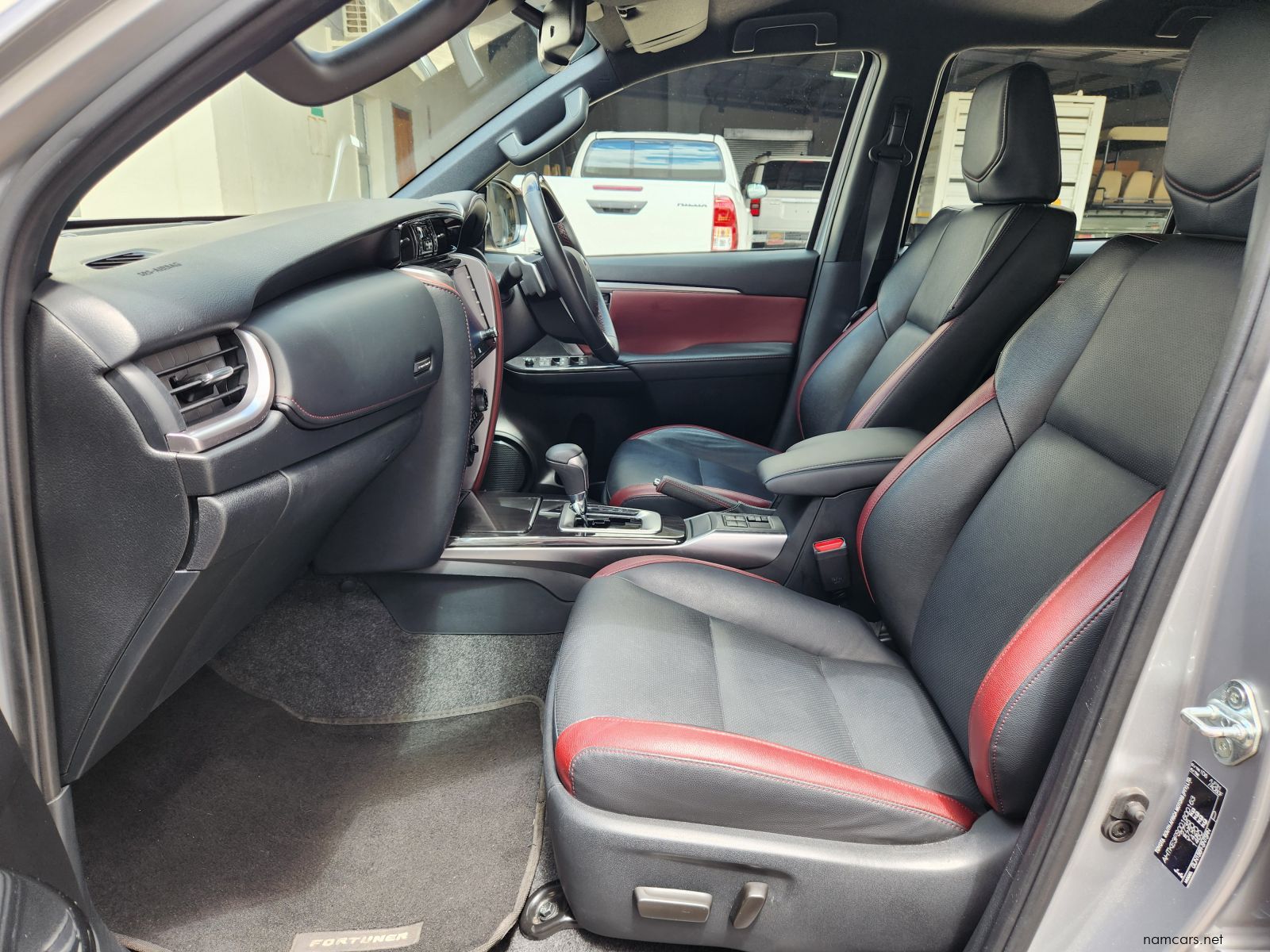 2024 Toyota Fortuner 2.8GD6 VX 4x4 AT 48V photo