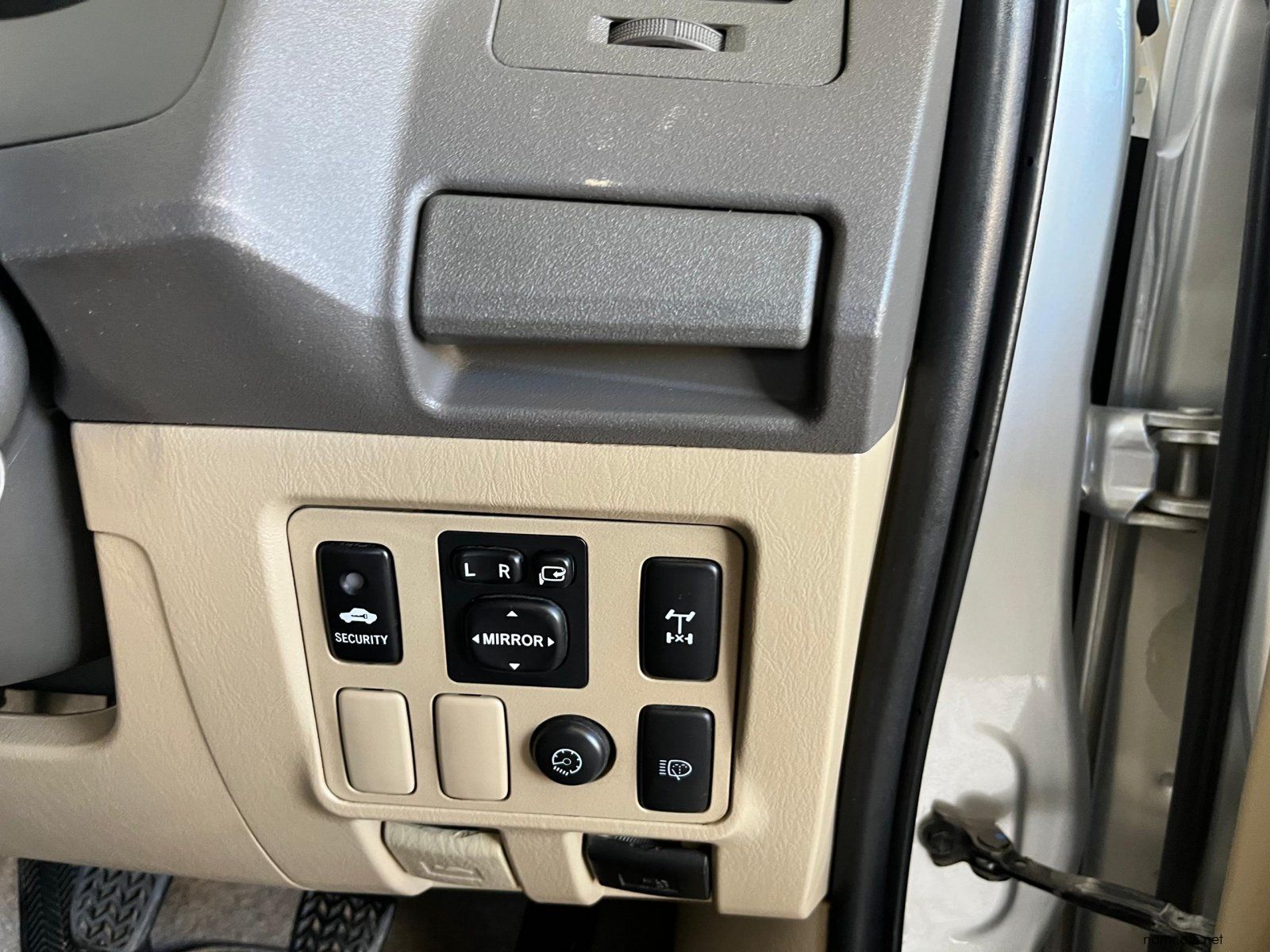 2012 Toyota Fortuner 3.0D-4D 4x4 5MT photo
