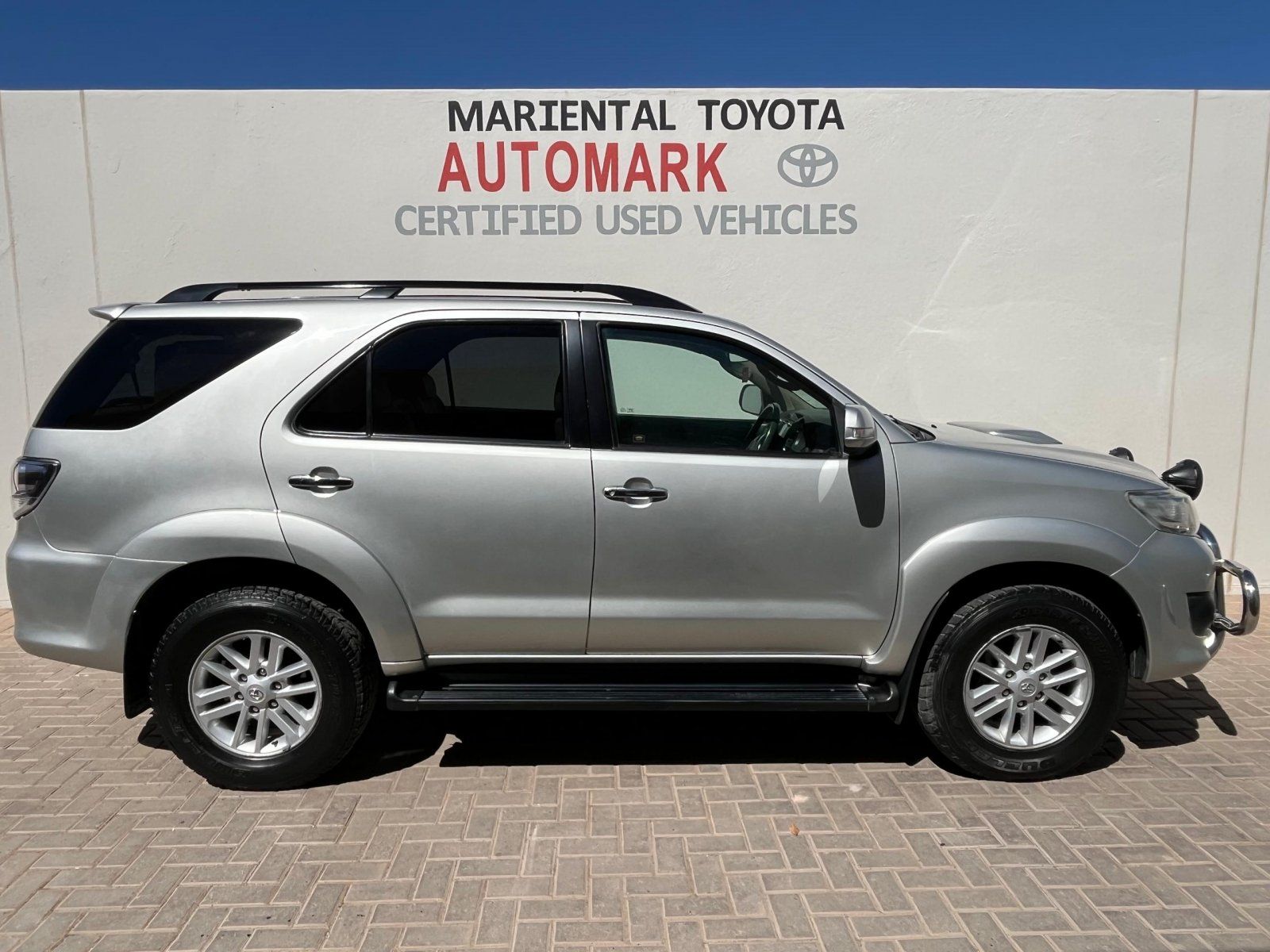 2012 Toyota Fortuner 3.0D-4D 4x4 5MT photo