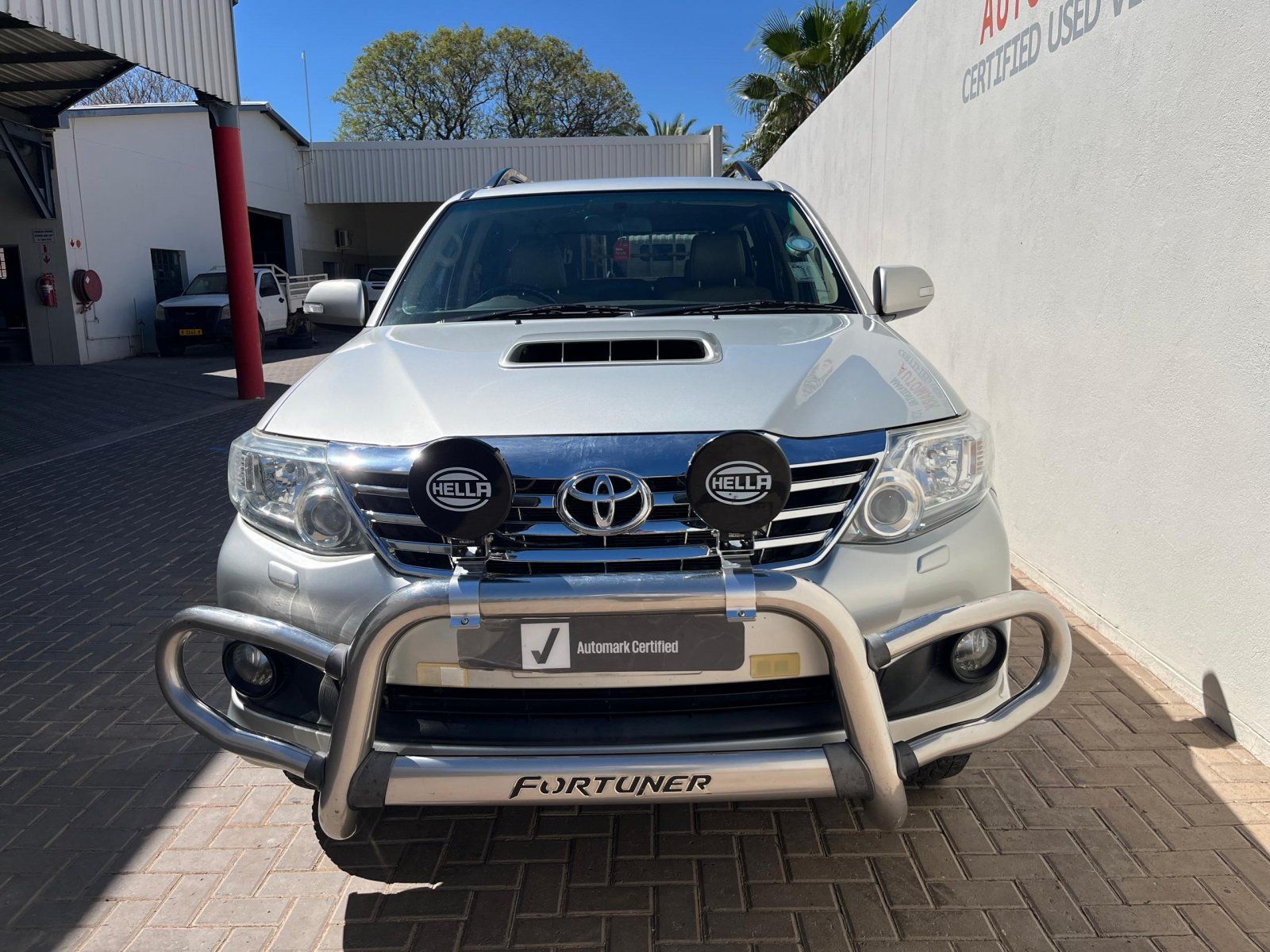 2012 Toyota Fortuner 3.0D-4D 4x4 5MT photo
