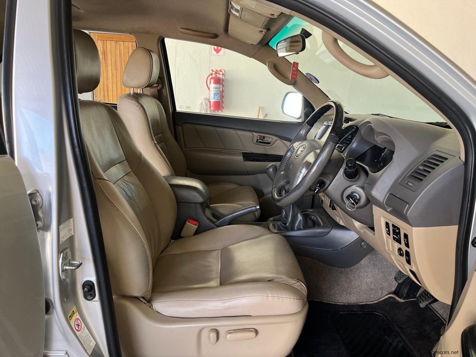 2012 Toyota Fortuner 3.0D-4D 4x4 5MT photo