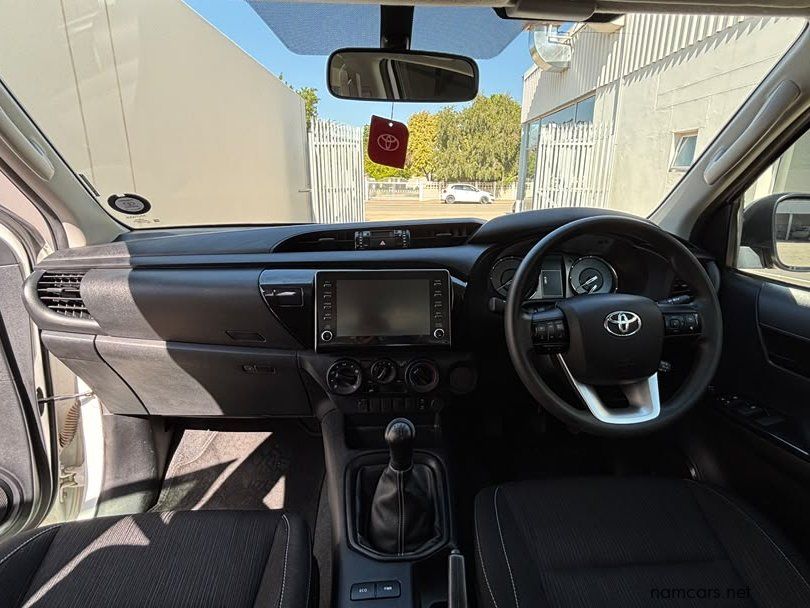 2022 Toyota Toyota Hilux Double Cab 2.4GD6 RB RAI MT photo