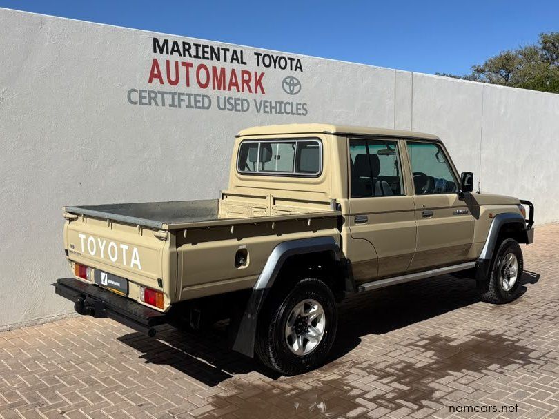 2022 Toyota Land Cruiser Pickup LC79 4.0 Petrol D/C photo