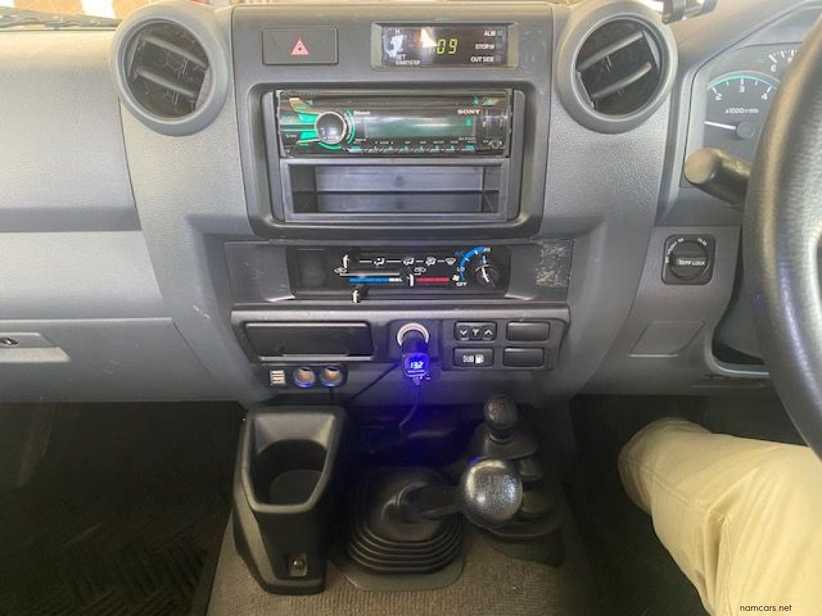 2015 Toyota LAND CRUISER 2015 4.5 V 8 photo