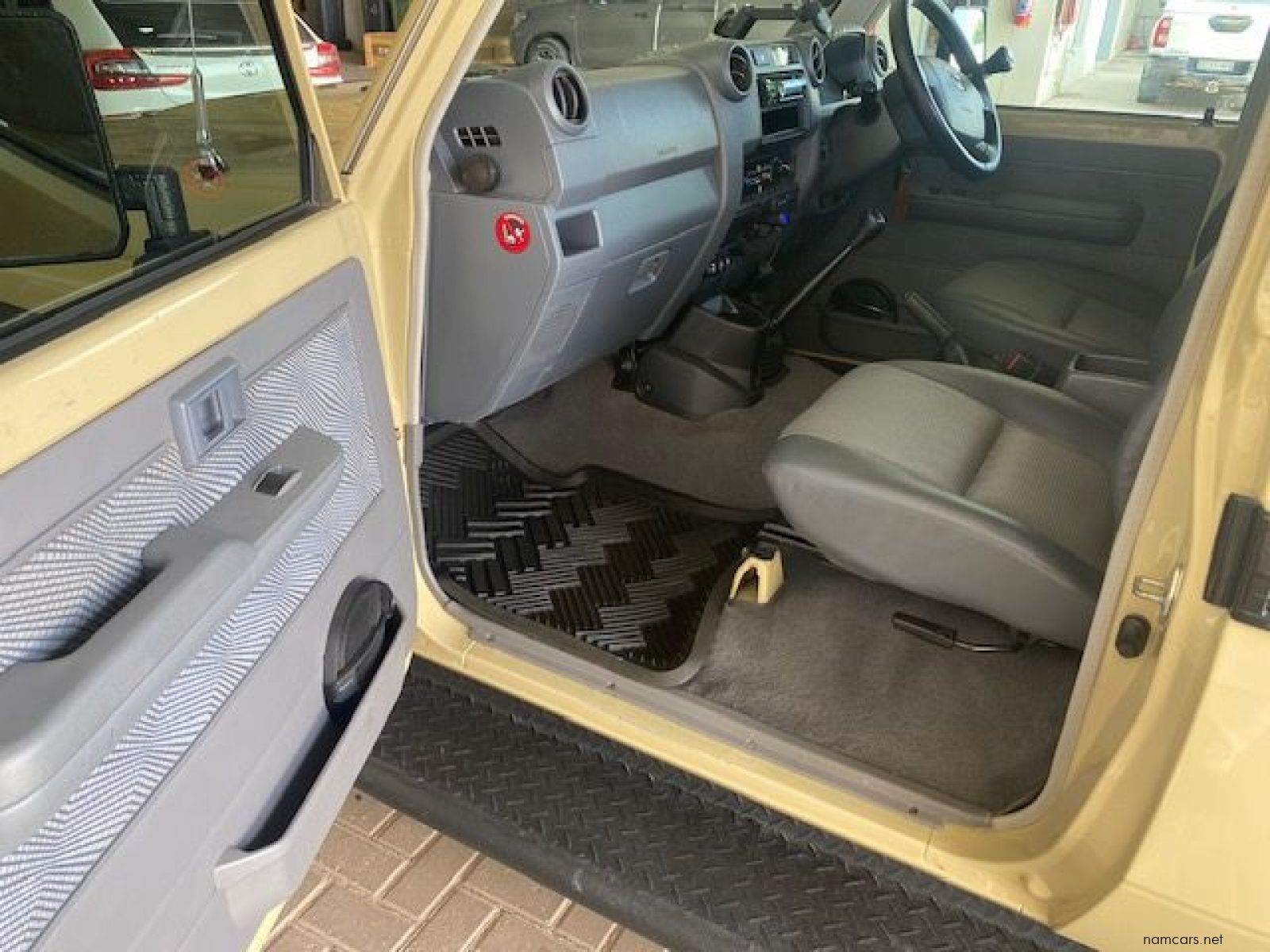 2015 Toyota LAND CRUISER 2015 4.5 V 8 photo