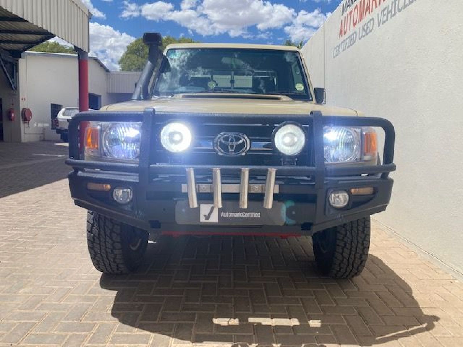 2015 Toyota LAND CRUISER 2015 4.5 V 8 photo