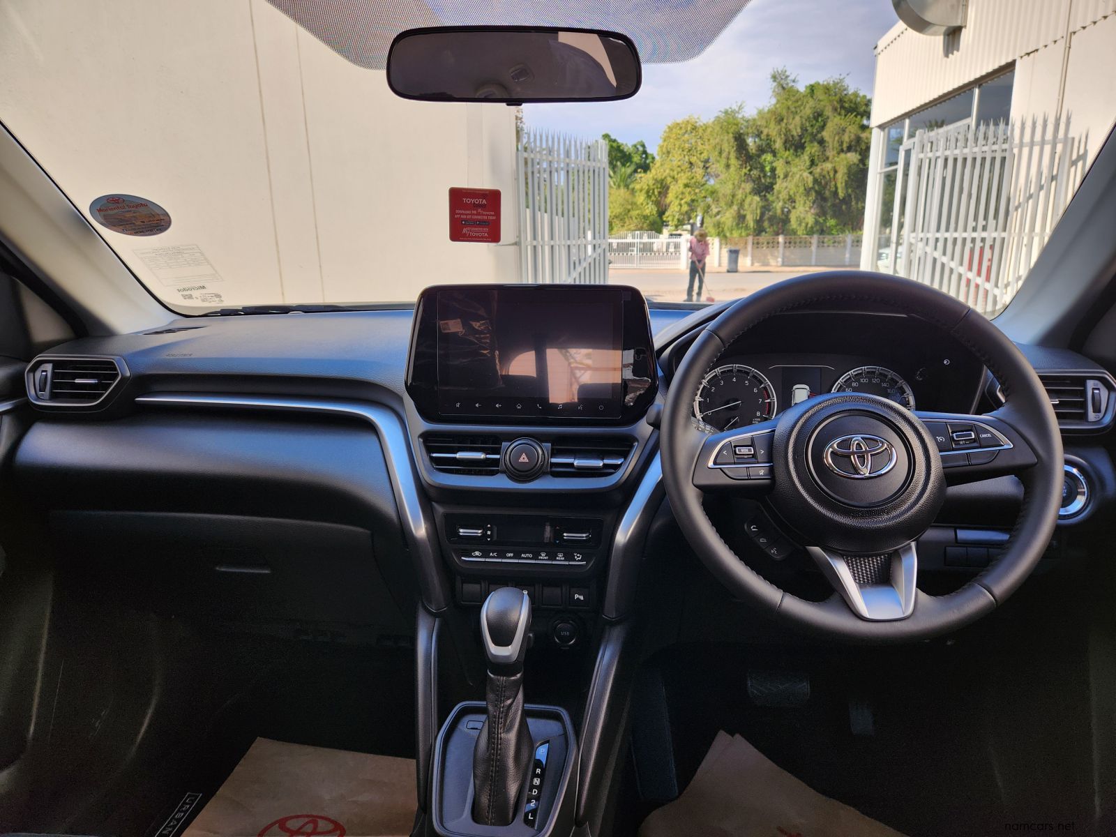 2026 Toyota Urban Cruiser 1.5 XR AT photo