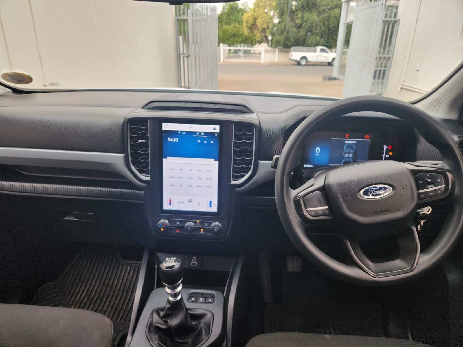 2023 Ford Ranger DC 2.0 XL 4x4 MT photo