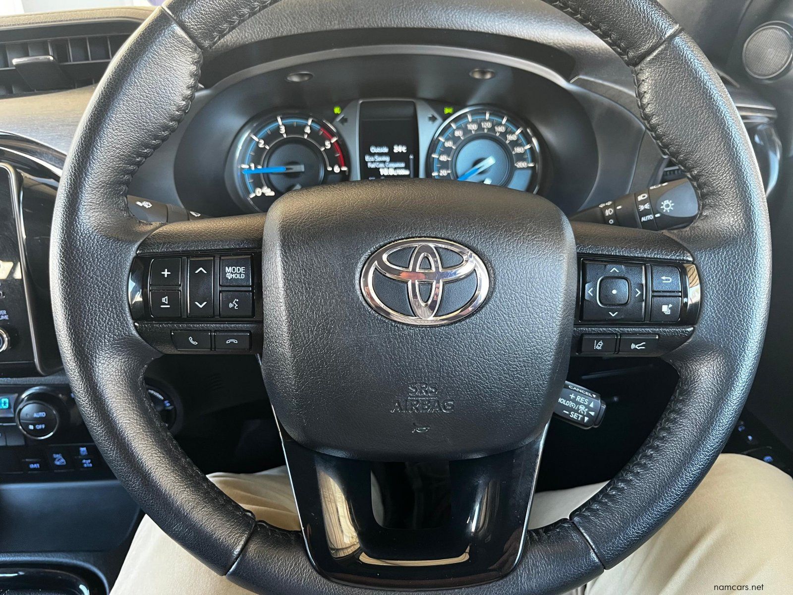 2023 Toyota Hilux Double Cab DC 2.8GD6 4X4 LGD 6MT photo