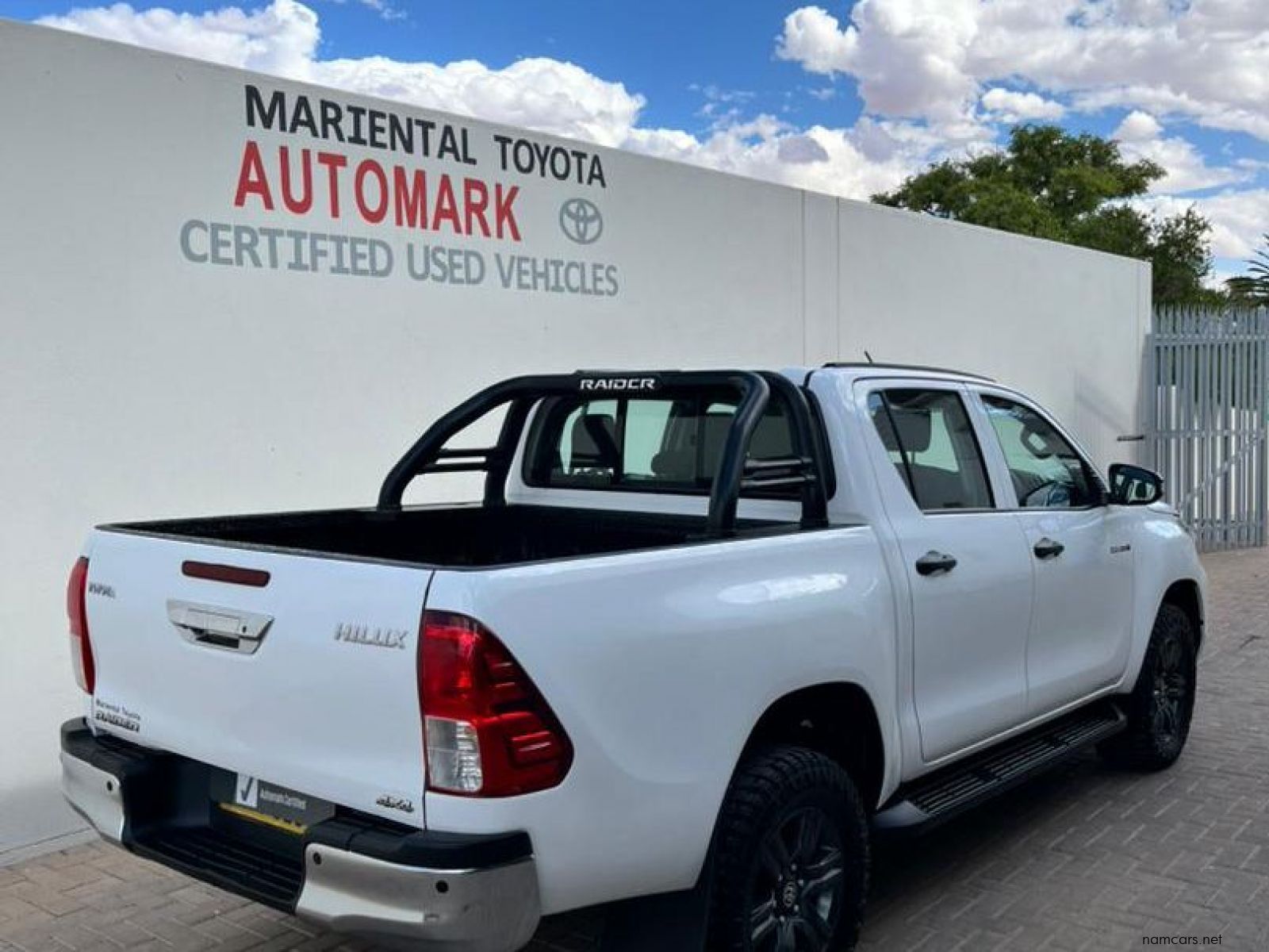2023 Toyota Hilux Double Cab 2.4GD6 4X4 RAI AT photo
