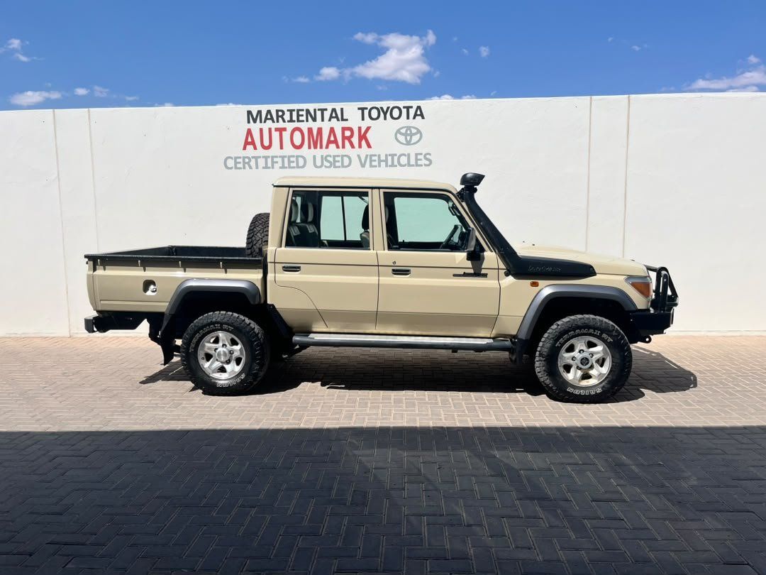 2023 Toyota Land Cruiser Pickup LC79 4.5 Diesel V8 D/C photo