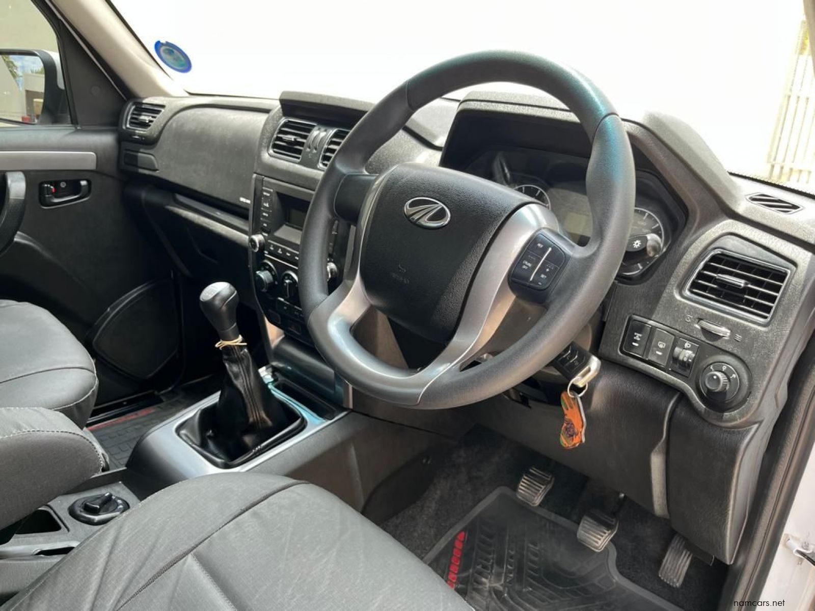 2025 Mahindra Mahindra Pick Up 2.2 Mhawk S6 Refresh 4x4 S/c photo