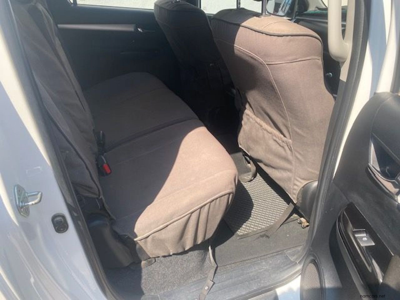 2016 Toyota Hilux 2.8 Gd-6 Raider 4x4 P/u D/c photo