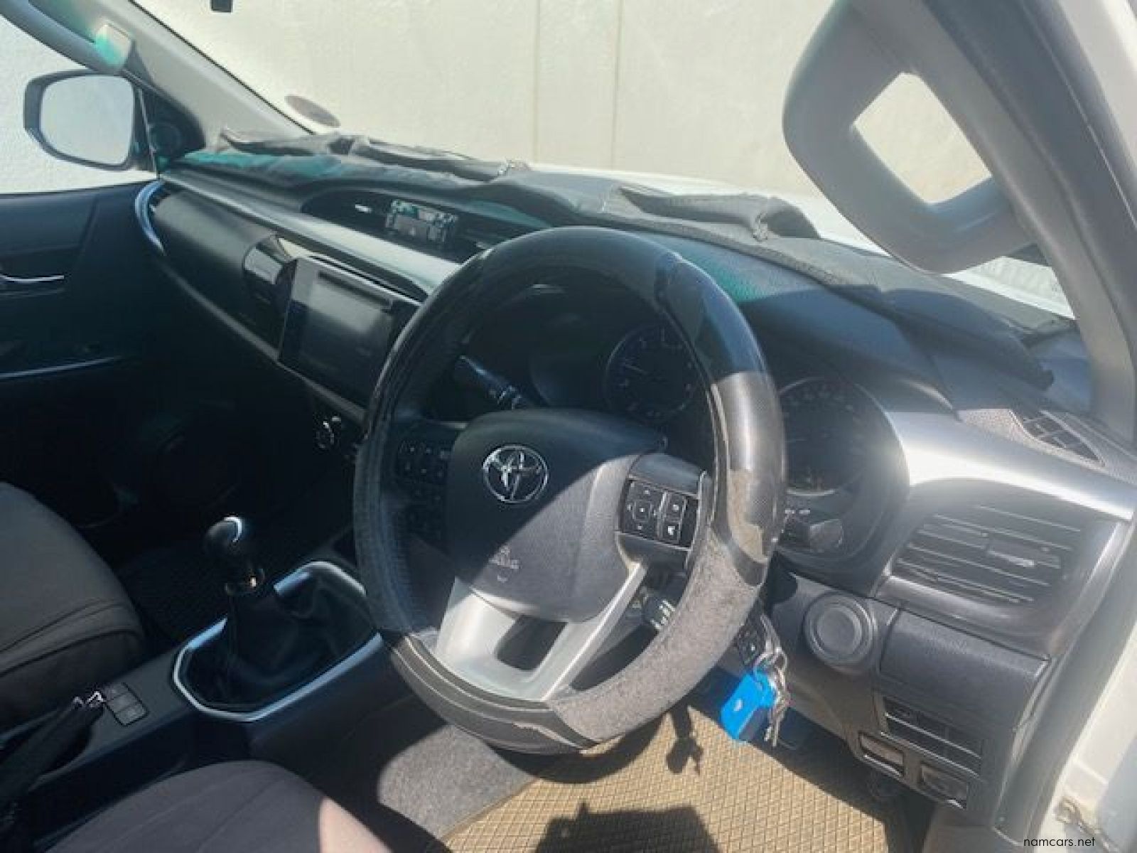 2016 Toyota Hilux 2.8 Gd-6 Raider 4x4 P/u D/c photo