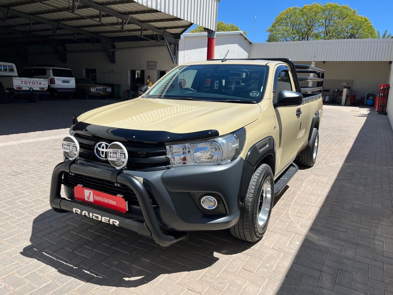 2025 Toyota Hilux Single Cab SC 2.0 VVTi S A/C 5MT photo
