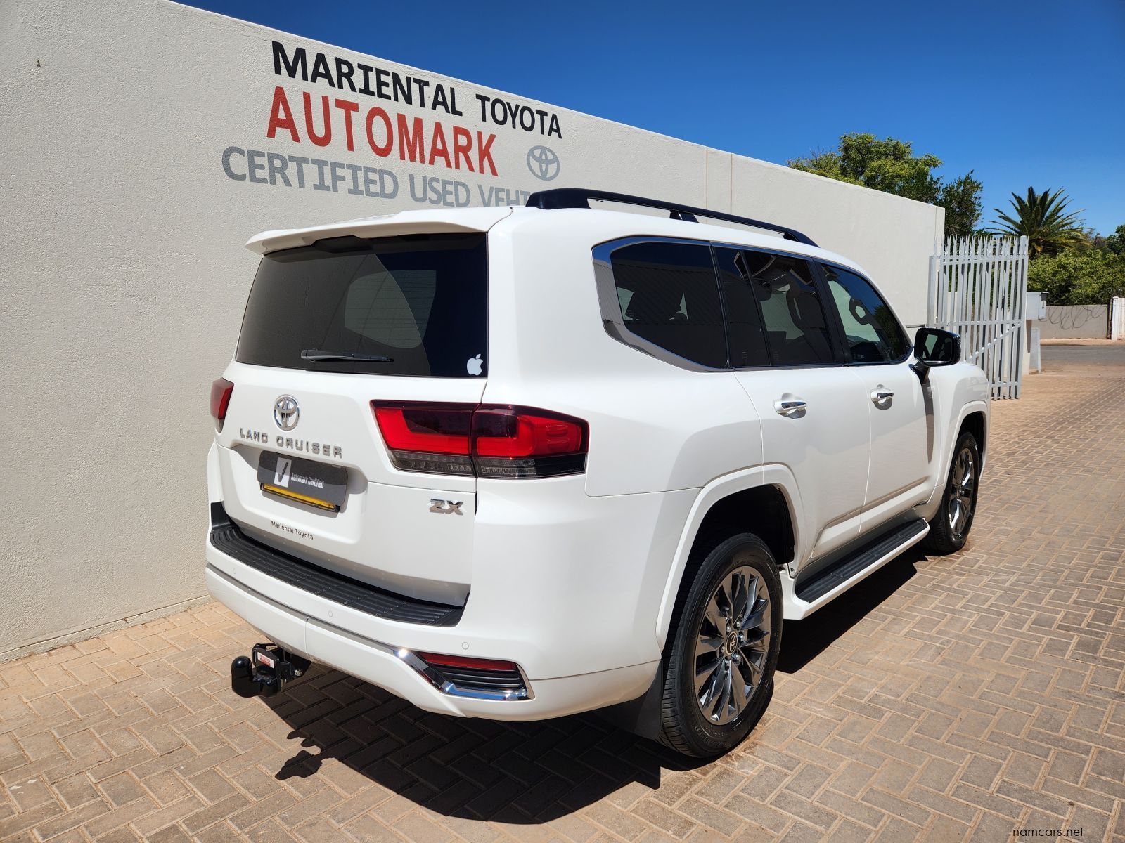 2021 Toyota LC300 3.5 V6 Petrol ZX photo