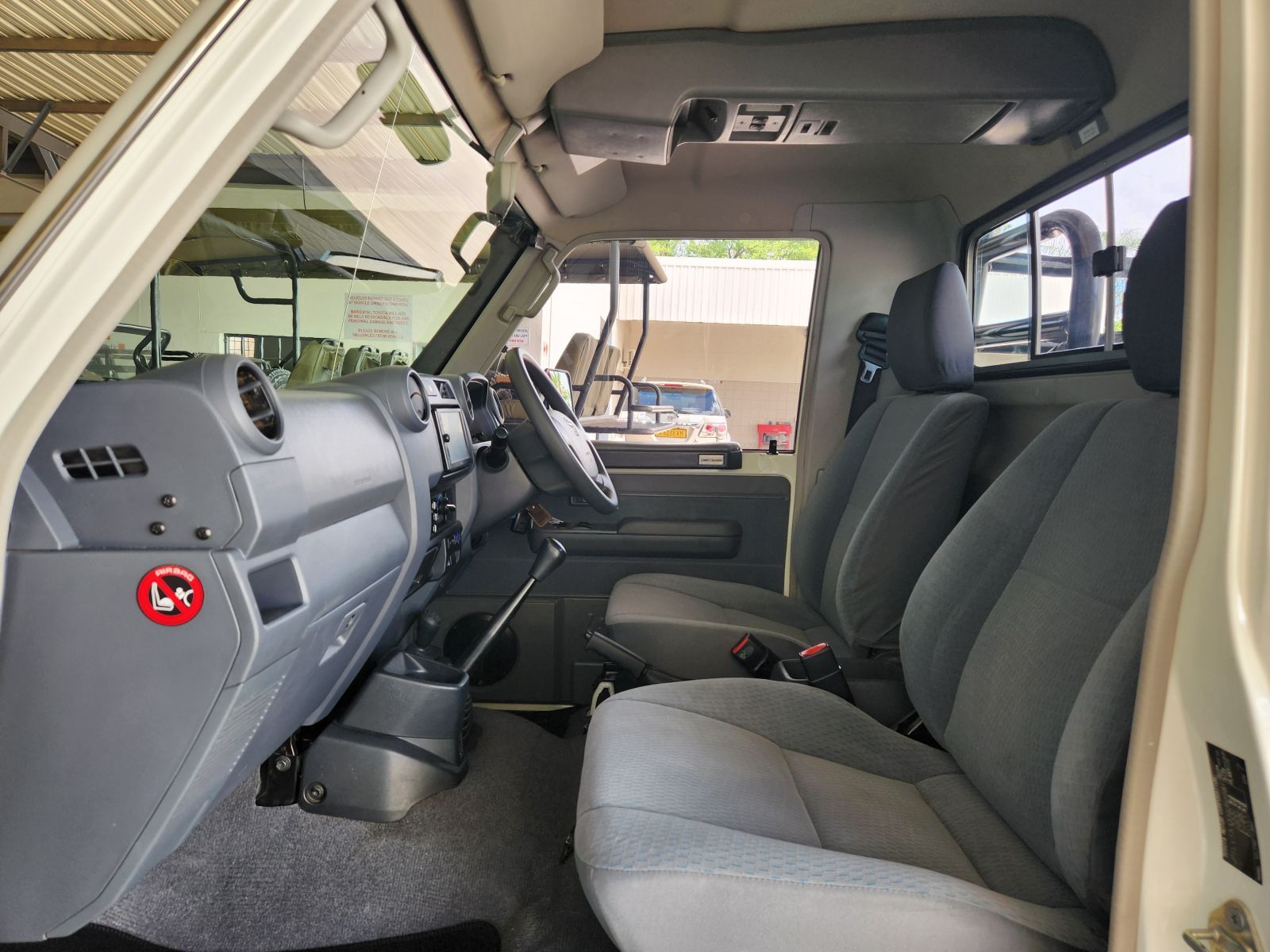 2023 Toyota Land Cruiser SC 4.5 V8 Diesel photo