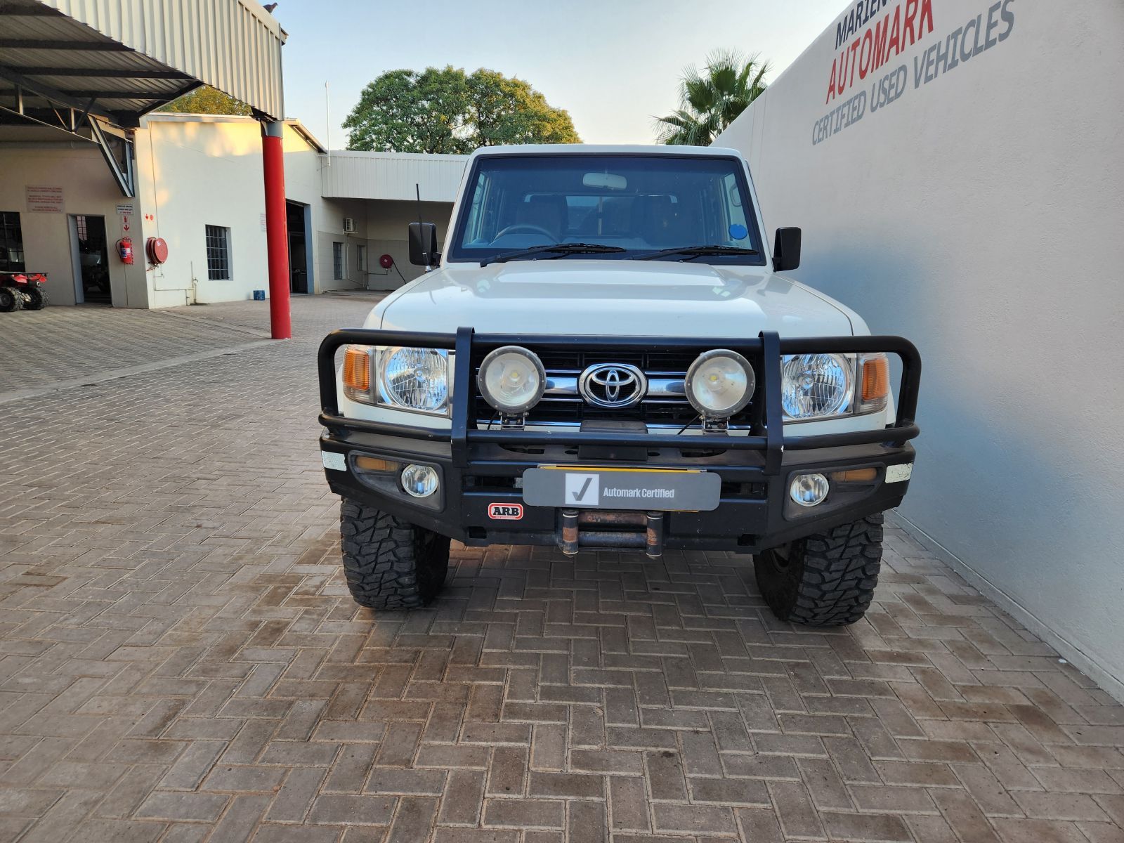 2016 Toyota Land Cruiser DC 4.0 V6 Petrol photo
