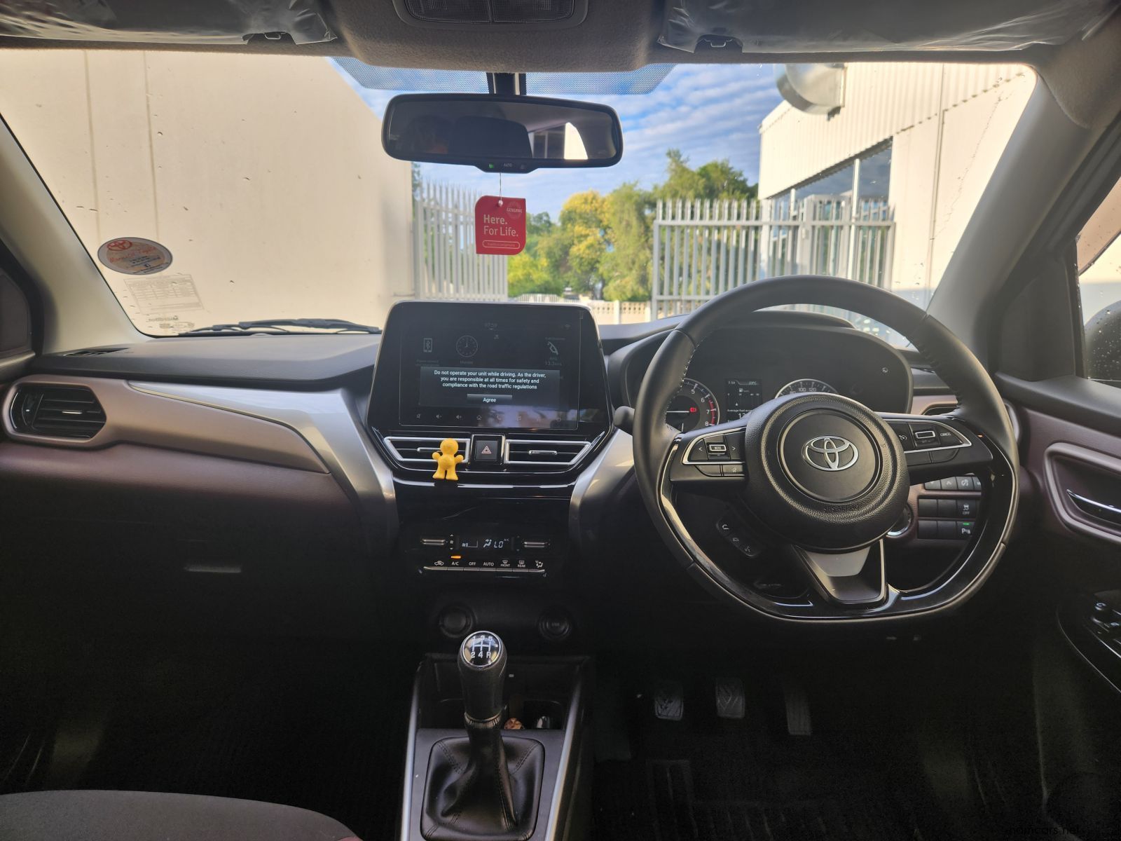 2025 Toyota Starlet Cross 1.5 XR MT photo