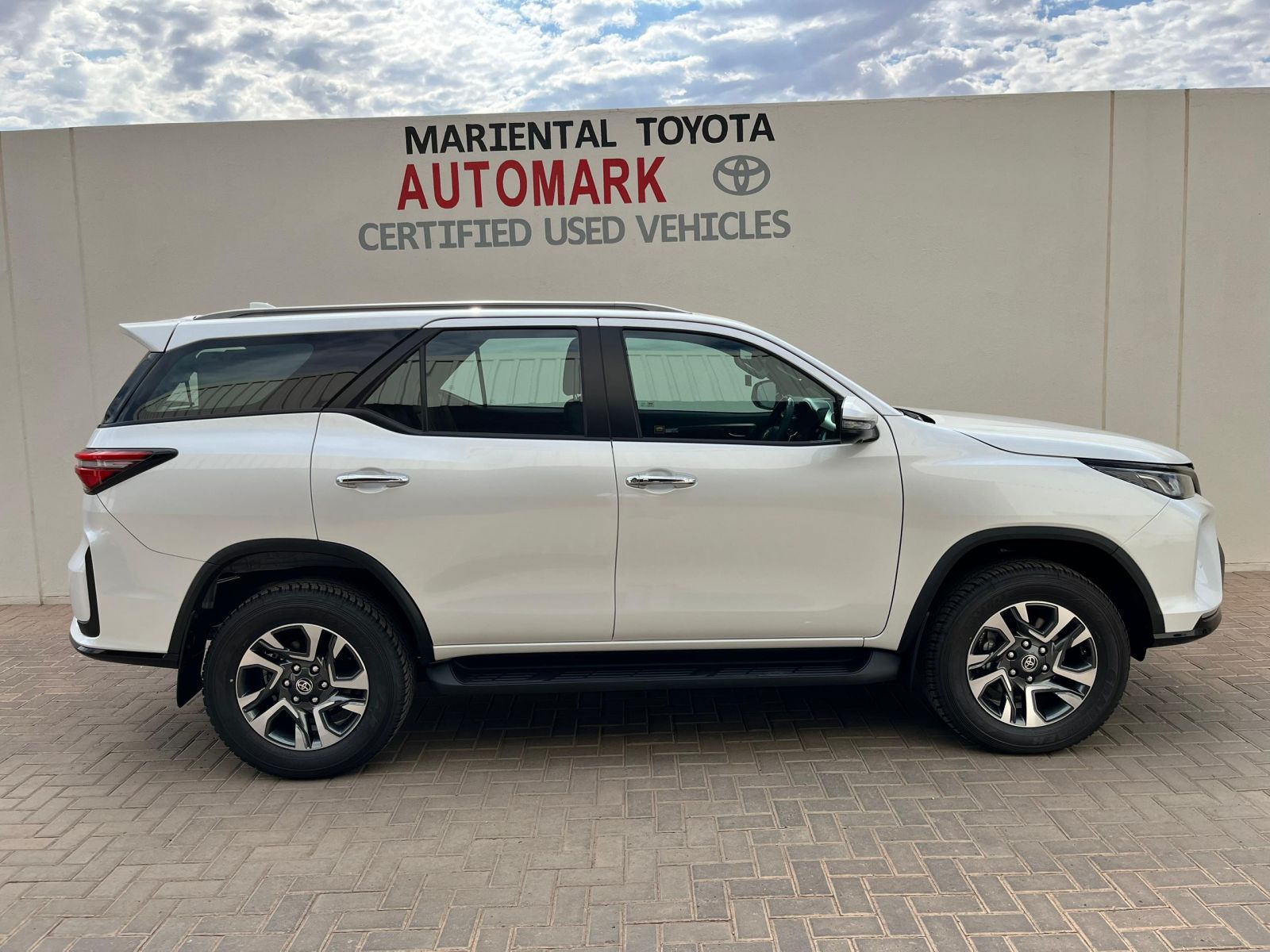 2025 Toyota Fortuner 2.8GD6 VX 4x4 AT 48V photo