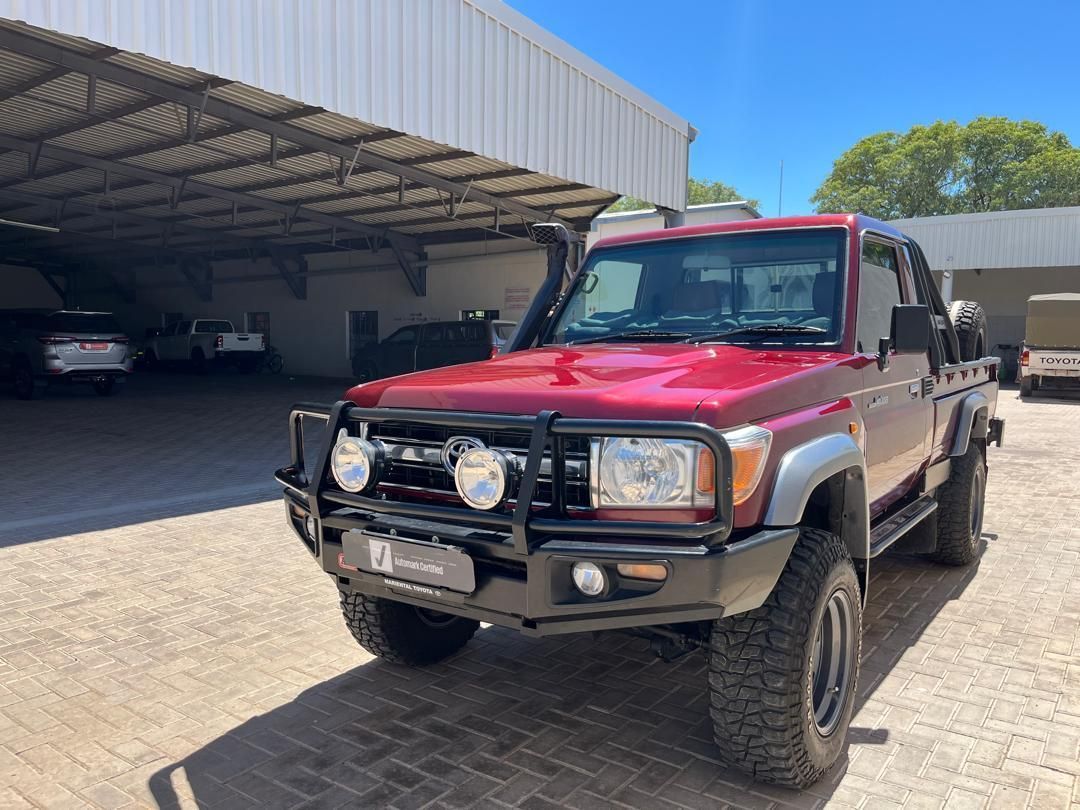 2016 Toyota Land Cruiser SC 4.0 V6 Petrol photo