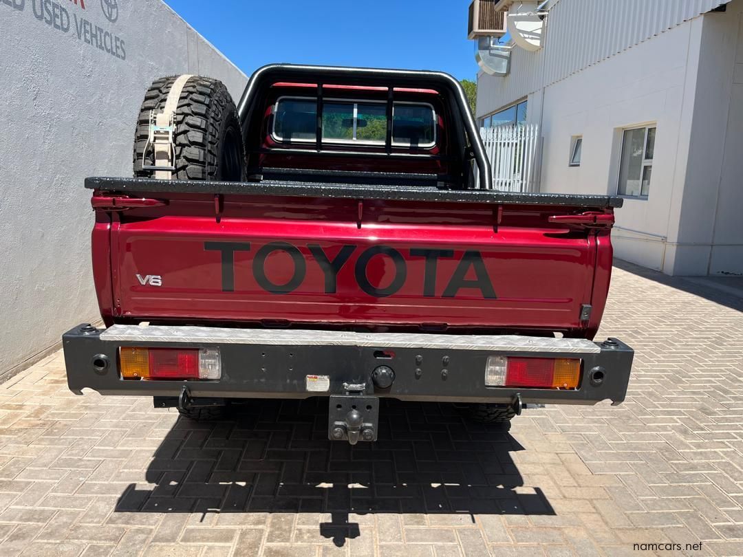 2016 Toyota Land Cruiser SC 4.0 V6 Petrol photo