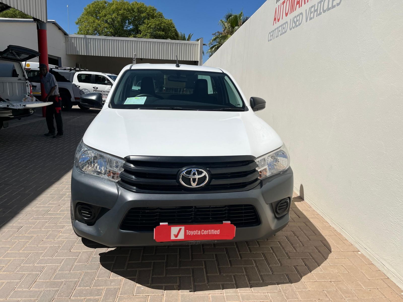 2022 Toyota Hilux SC 2.0VVTi S A/C 5MT photo