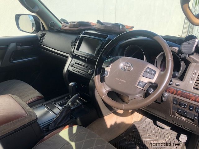 2008 Toyota LAND CRUISER 200 VX 4.5D photo