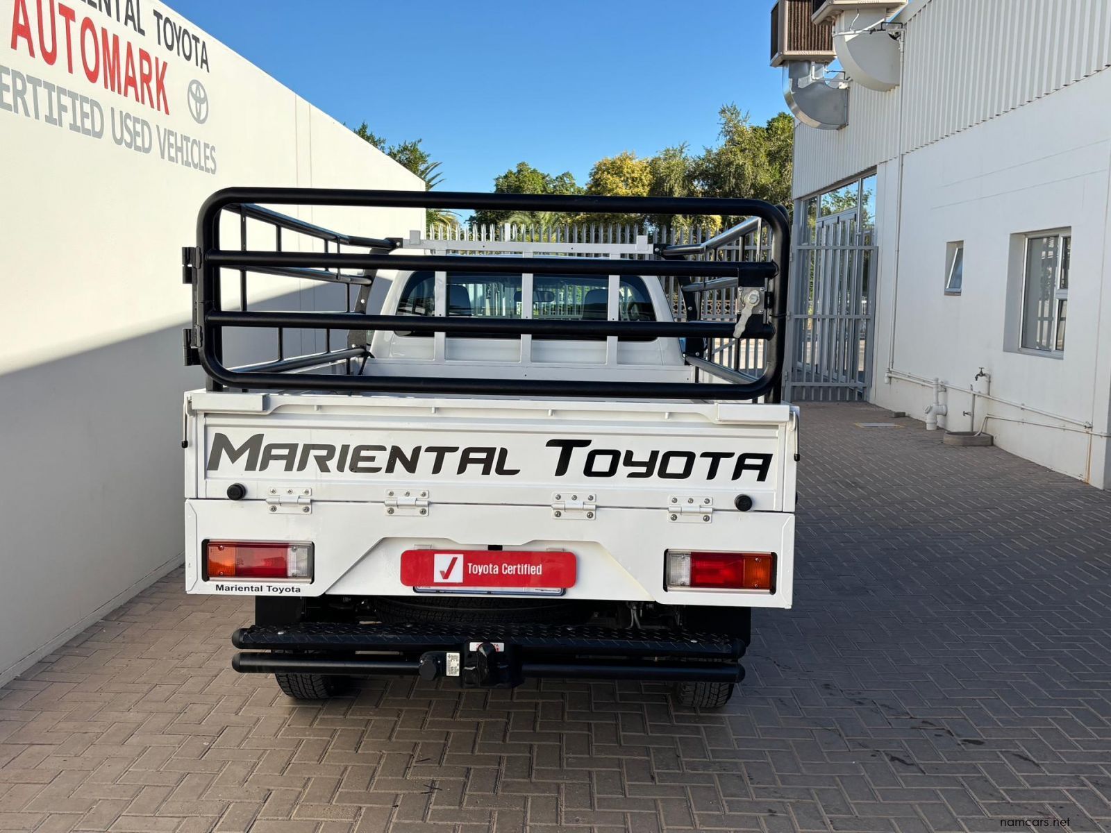 2026 Toyota Hilux SC 2.4GD6 4x4 Flat Deck 6MT photo
